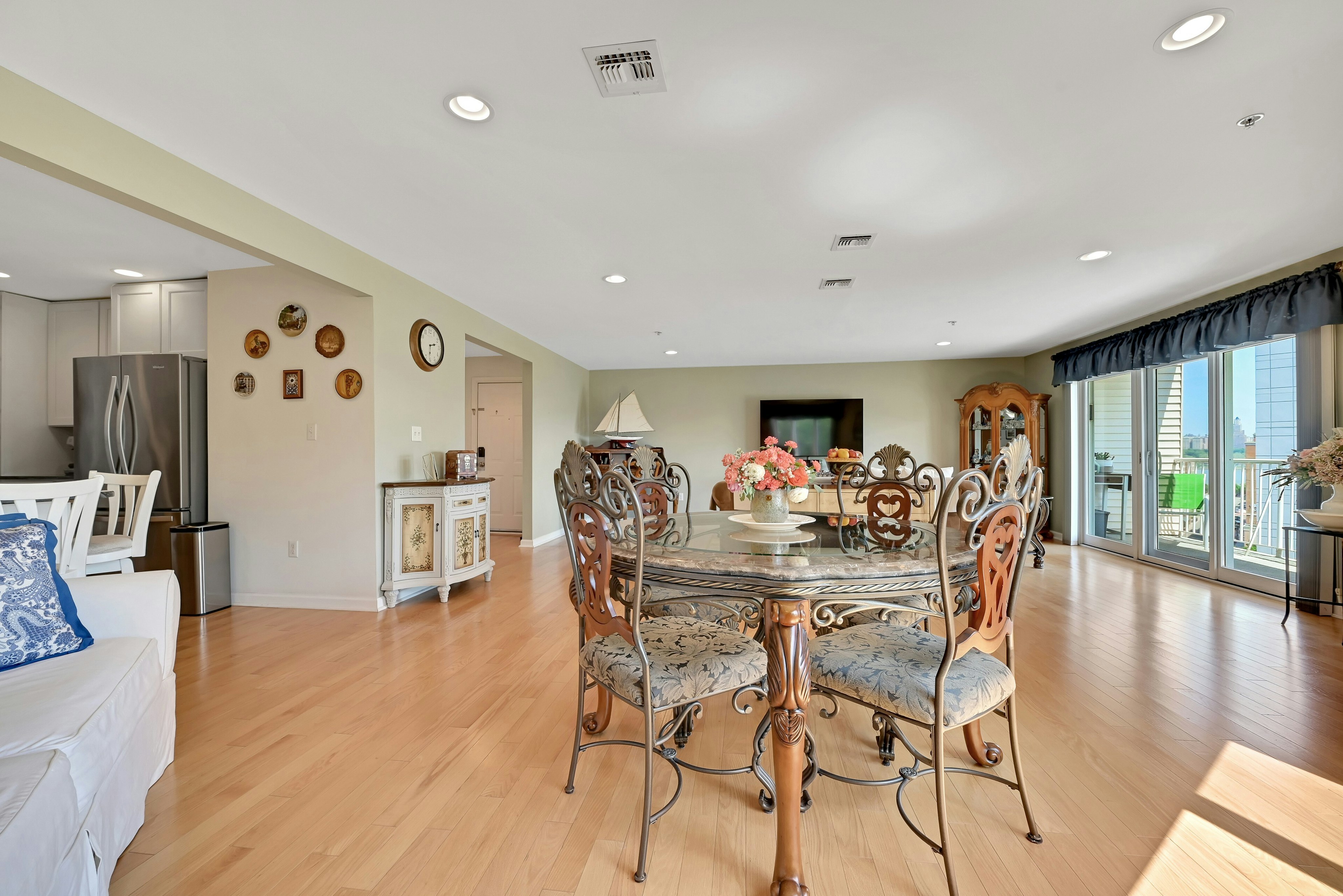  45 Legend Hills Drive, Edgewater, NJ 07020 - 物件實景