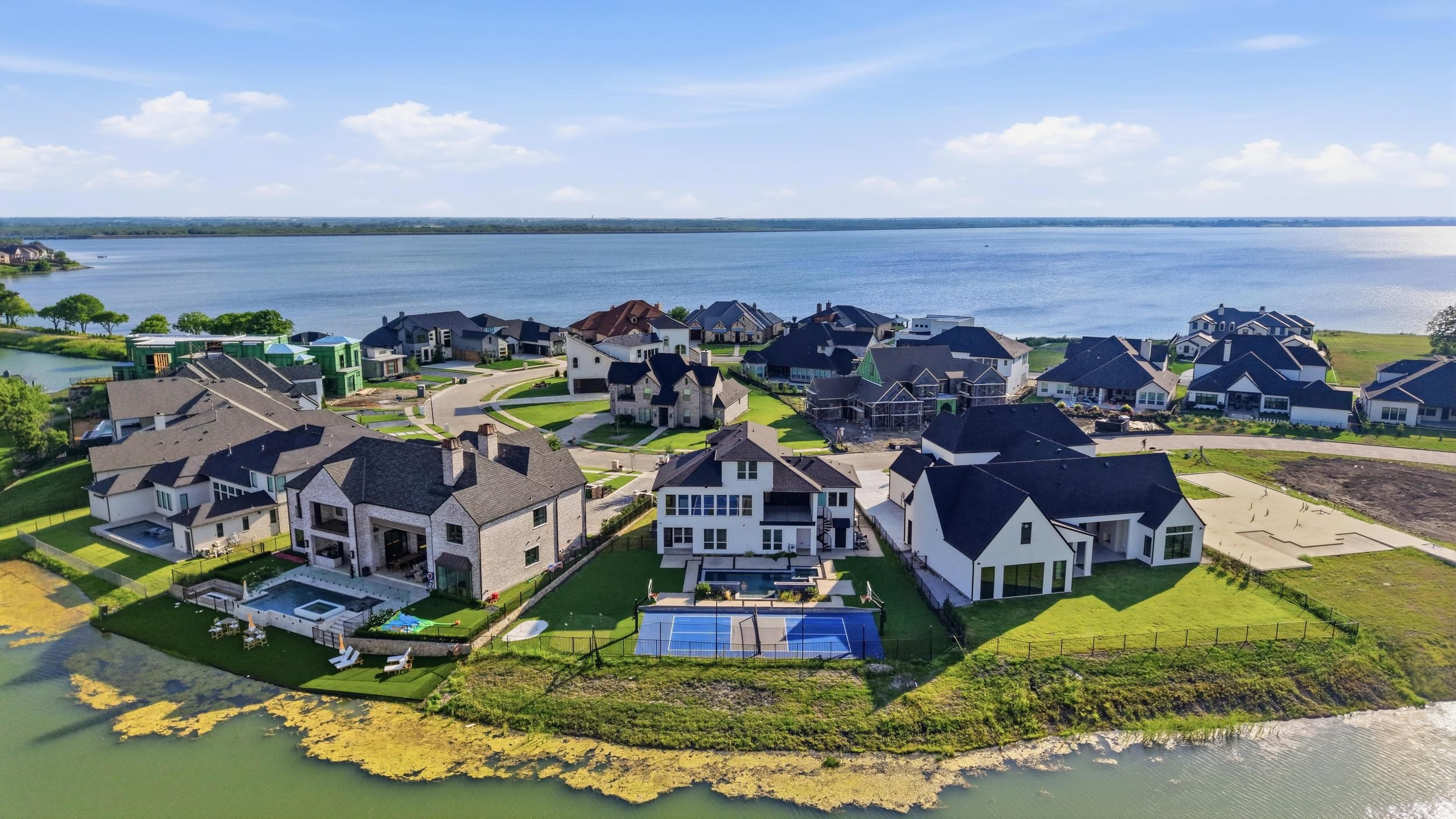  7/5 off Lake Ray Hubbard in Forney with Pool and Pickleball Courts - 物件實景