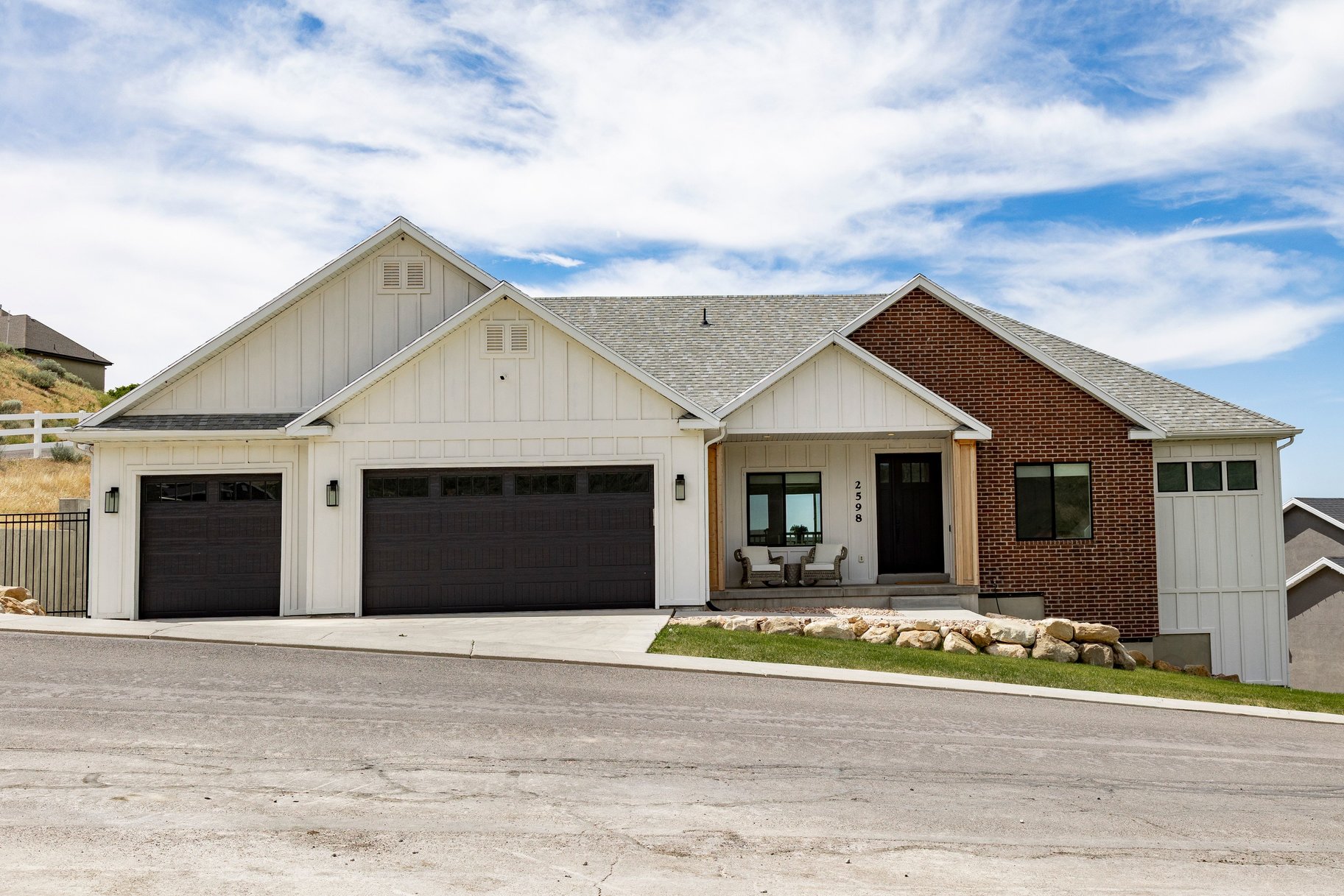  Custom Home with Fully Finished ADU Near Golf, Trails & Mountain Views - 物件實景