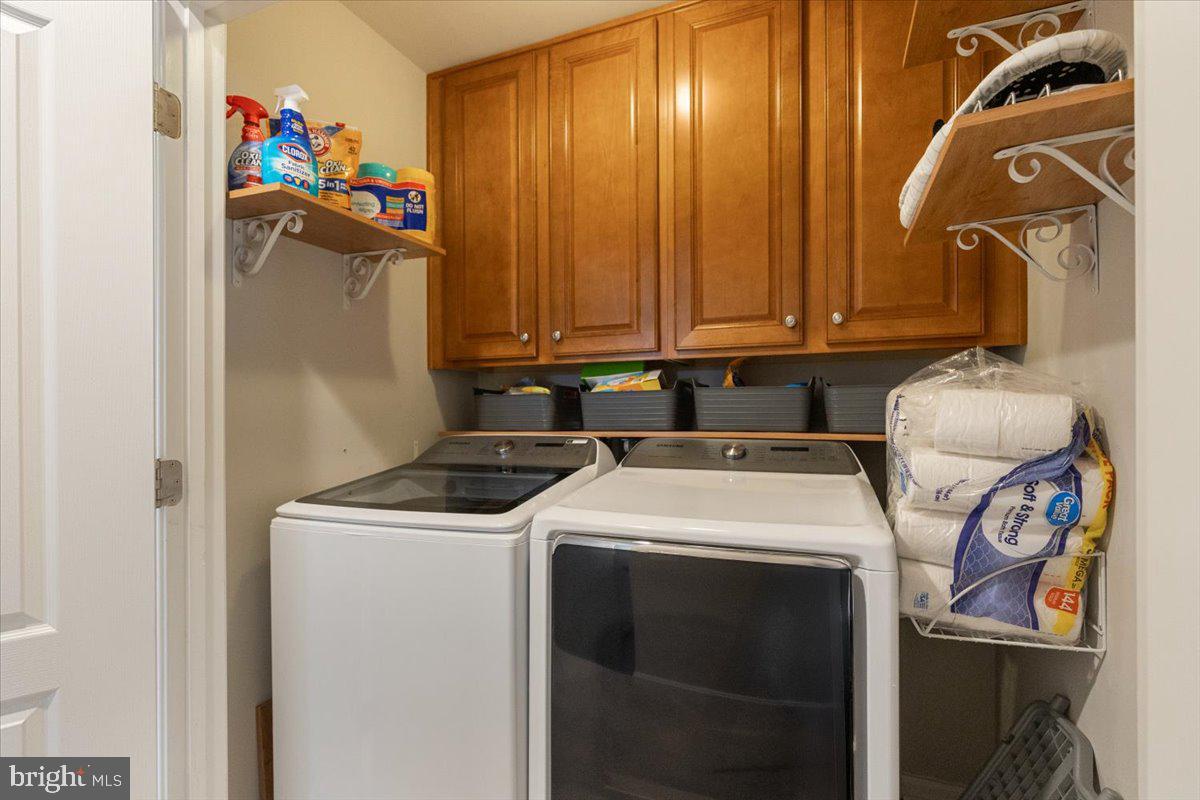 Leesburg, Virginia, 20176, United States, 3 Bedrooms Bedrooms, ,4 BathroomsBathrooms,Residential,For Sale,2003528