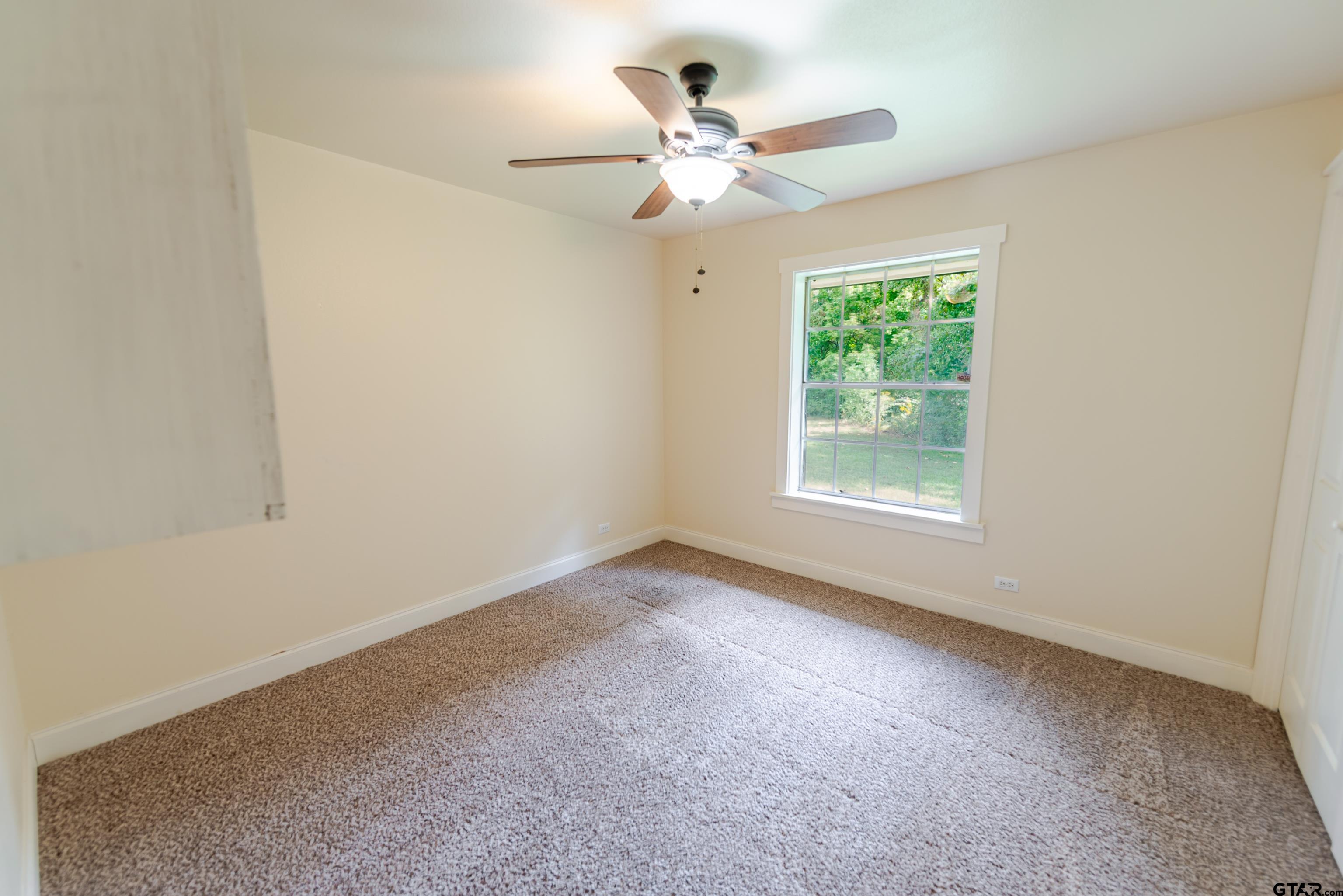 Mount Pleasant, Texas, 75455, United States, 5 Bedrooms Bedrooms, ,4 BathroomsBathrooms,Residential,For Sale,1975912