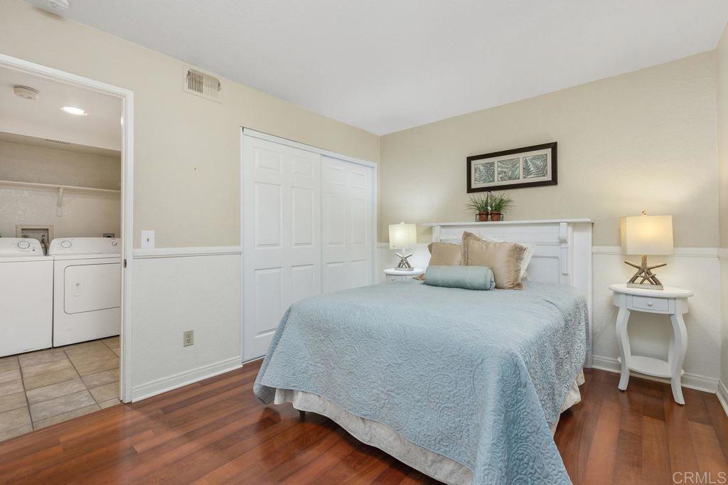 Vista, California, 92081, United States, 2 Bedrooms Bedrooms, ,2 BathroomsBathrooms,Residential,For Sale,1989582