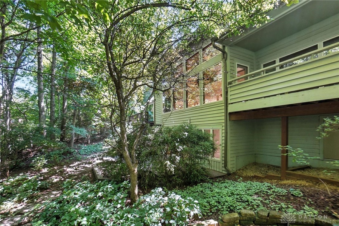 Sugarcreek Twp, Ohio, 45440, United States, 4 Bedrooms Bedrooms, ,5 BathroomsBathrooms,Residential,For Sale,1902150
