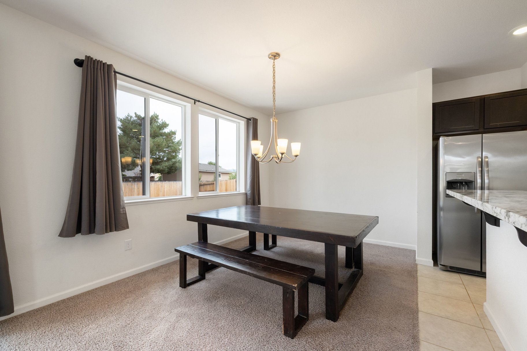  Built in 2020, Room for Everything: RV Parking Meets Big Backyard in Sparks - 物件實景