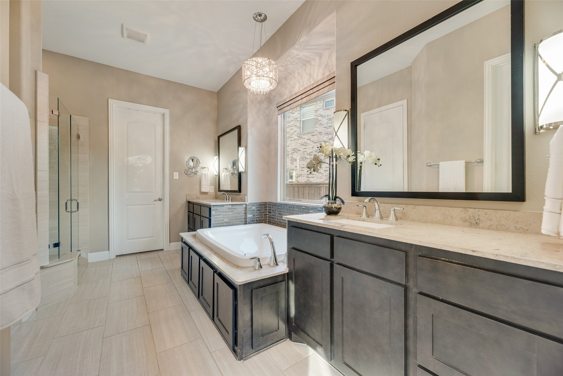 Colleyville, Texas, 76034, United States, 4 Bedrooms Bedrooms, ,5 BathroomsBathrooms,Residential,For Sale,1983129