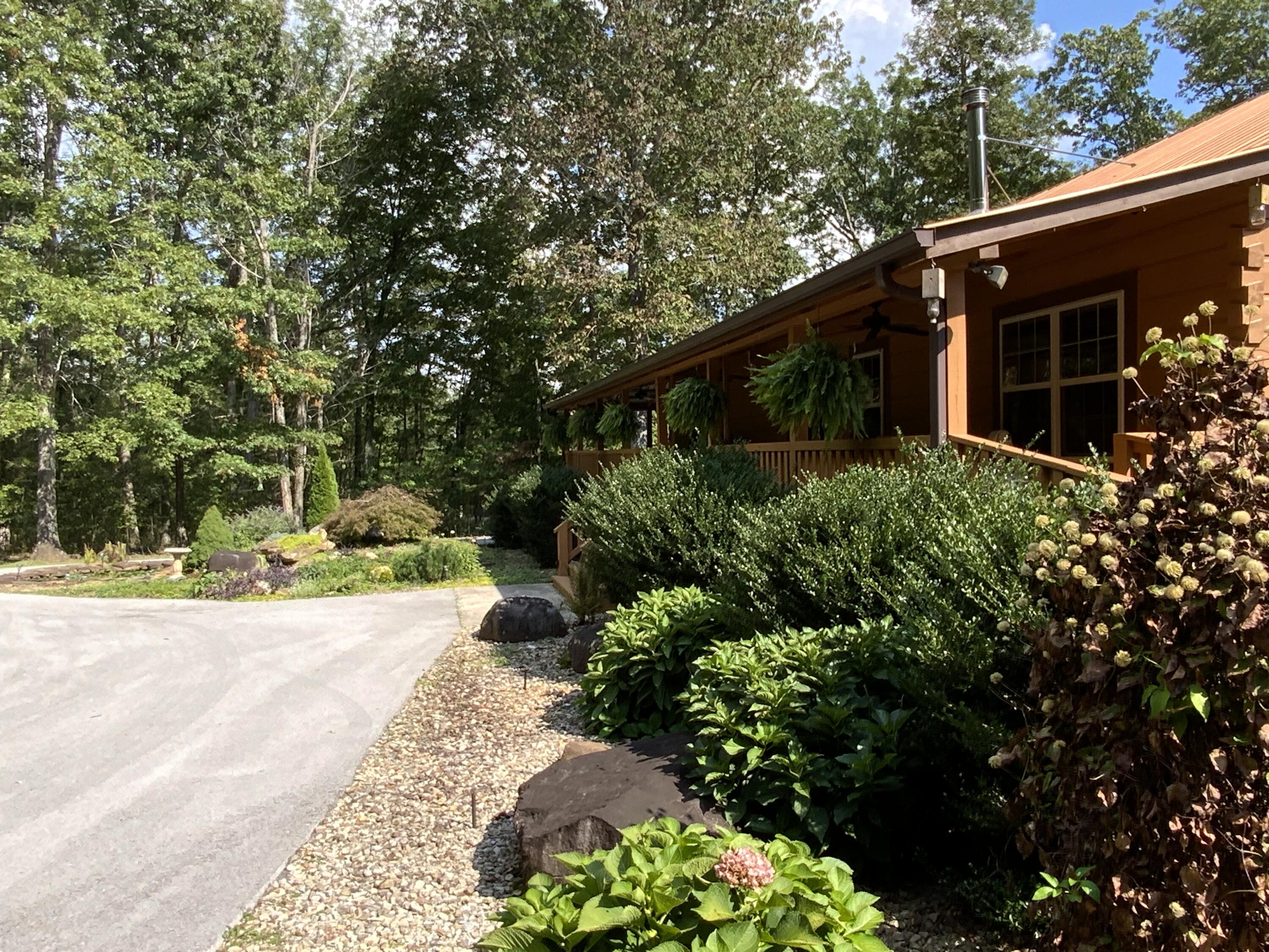 Tracy City, Tennessee, 37387, United States, 3 Bedrooms Bedrooms, ,Residential,For Sale,1979741