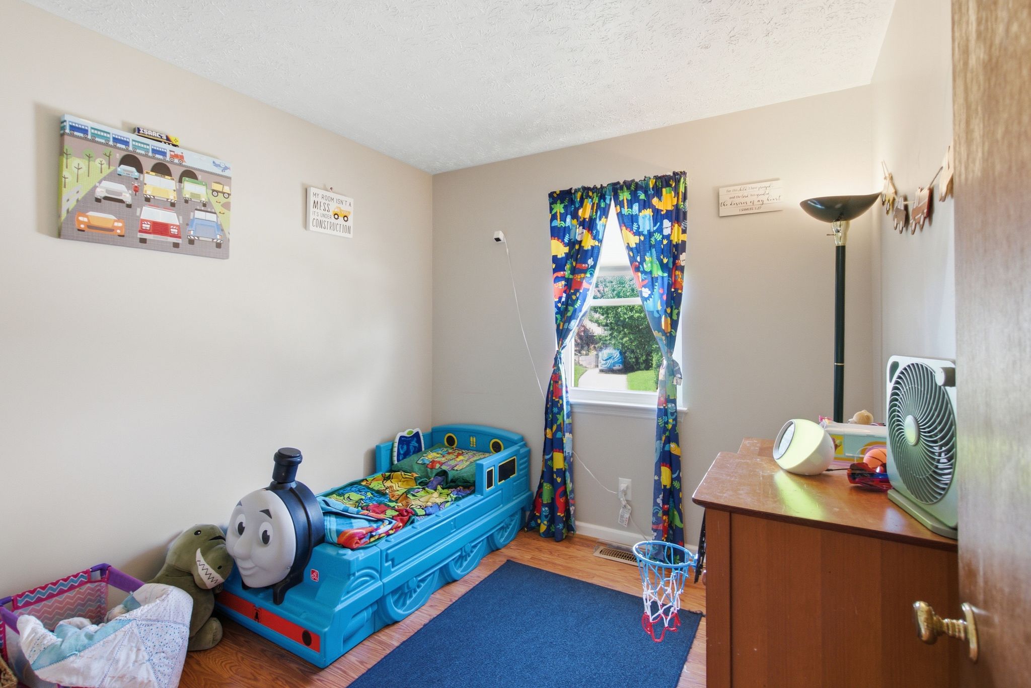  3633 Sundart Drive - 物件實景
