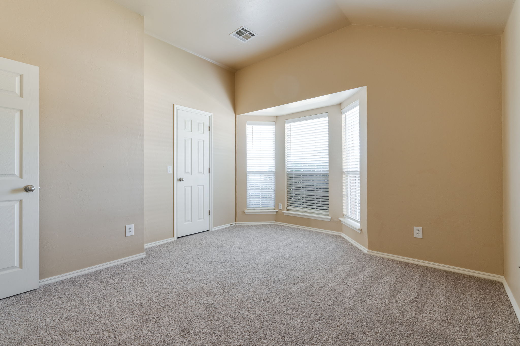  16428 Village Common Drive, Edmond, OK 73013 - 物件實景