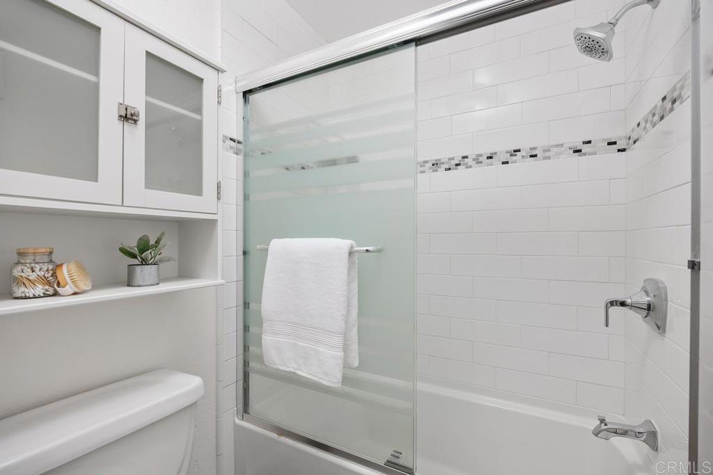 Oceanside, California, 92056, United States, 2 Bedrooms Bedrooms, ,2 BathroomsBathrooms,Residential,For Sale,1958982