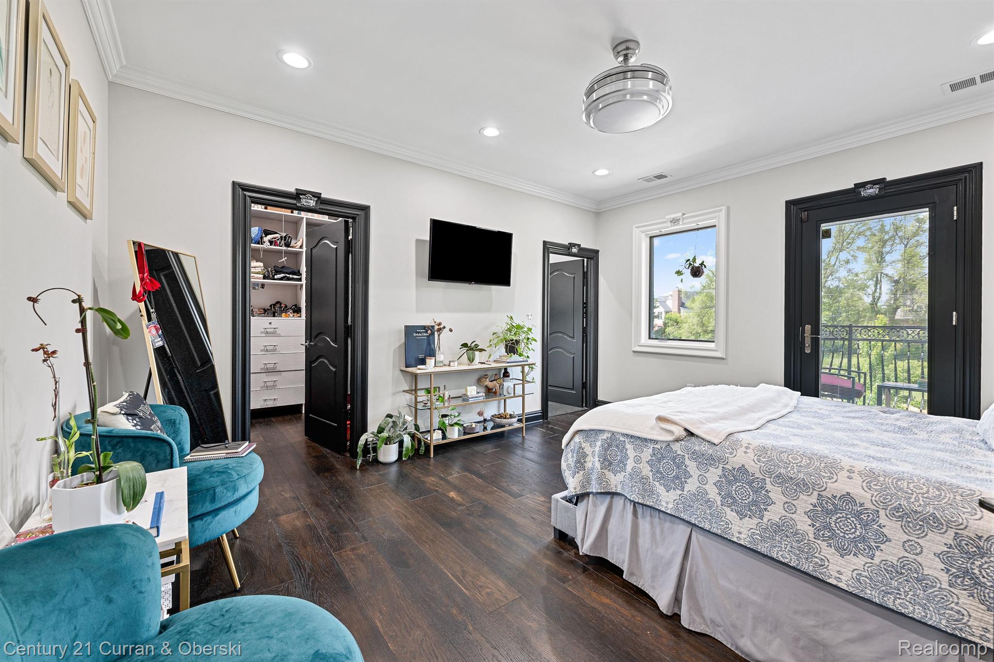 Northville Township, Michigan, 48168, United States, 7 Bedrooms Bedrooms, ,10 BathroomsBathrooms,Residential,For Sale,2006109