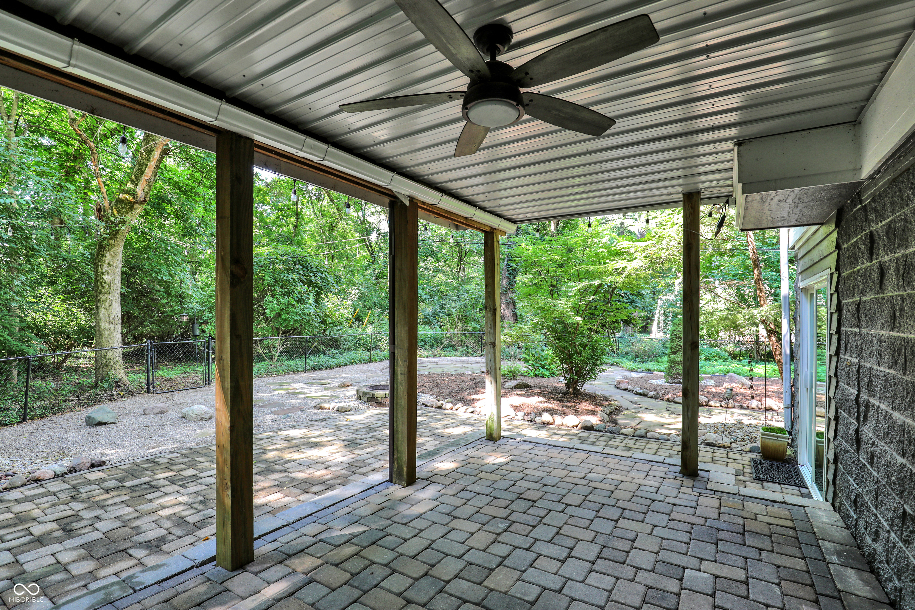 Indianapolis, Indiana, 46240, United States, 4 Bedrooms Bedrooms, ,3 BathroomsBathrooms,Residential,For Sale,1974215