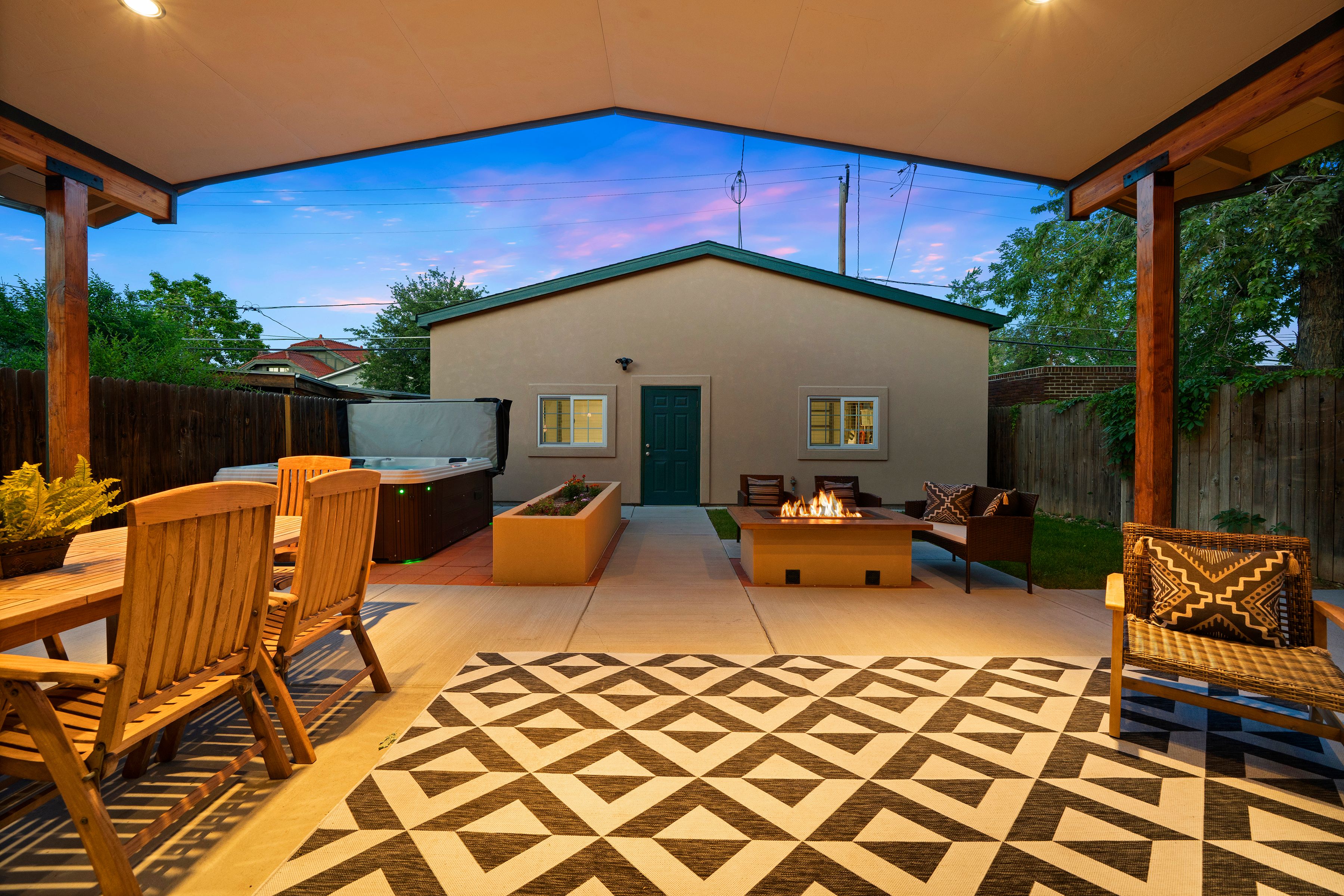  Meticulously maintained Bungalow flows the way it was designed - 物件實景