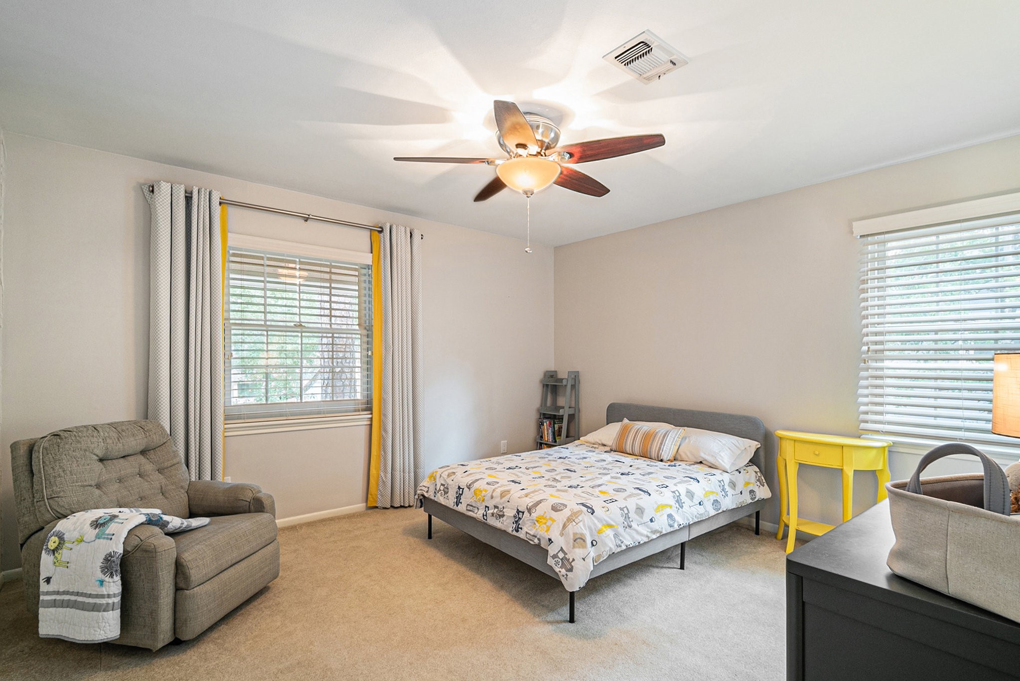 Houston, Texas, 77079, United States, 5 Bedrooms Bedrooms, ,3 BathroomsBathrooms,Residential,For Sale,1968834