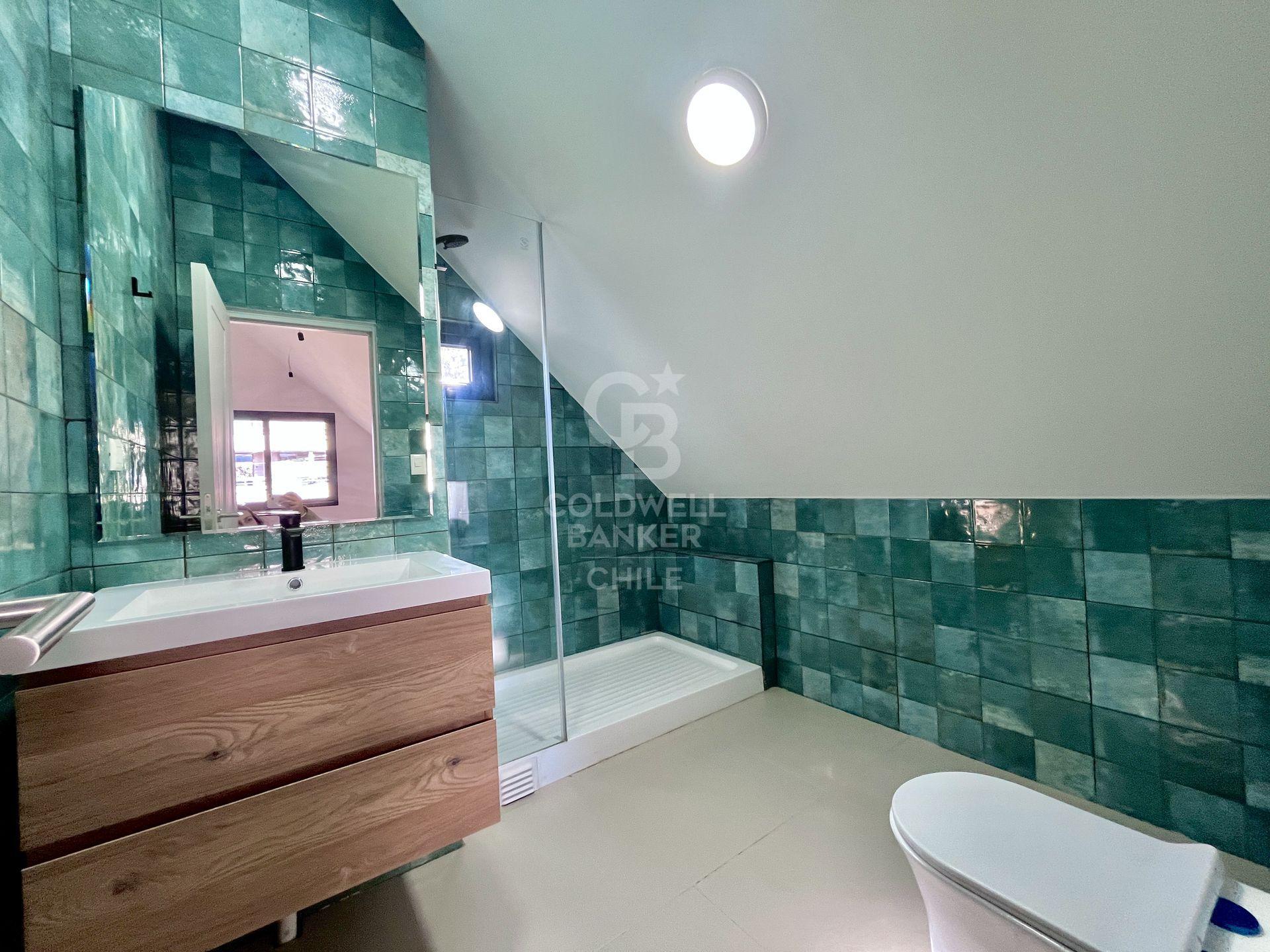 Vitacura, Chile, 3 Bedrooms Bedrooms, ,4 BathroomsBathrooms,Residential,For Sale,1898665