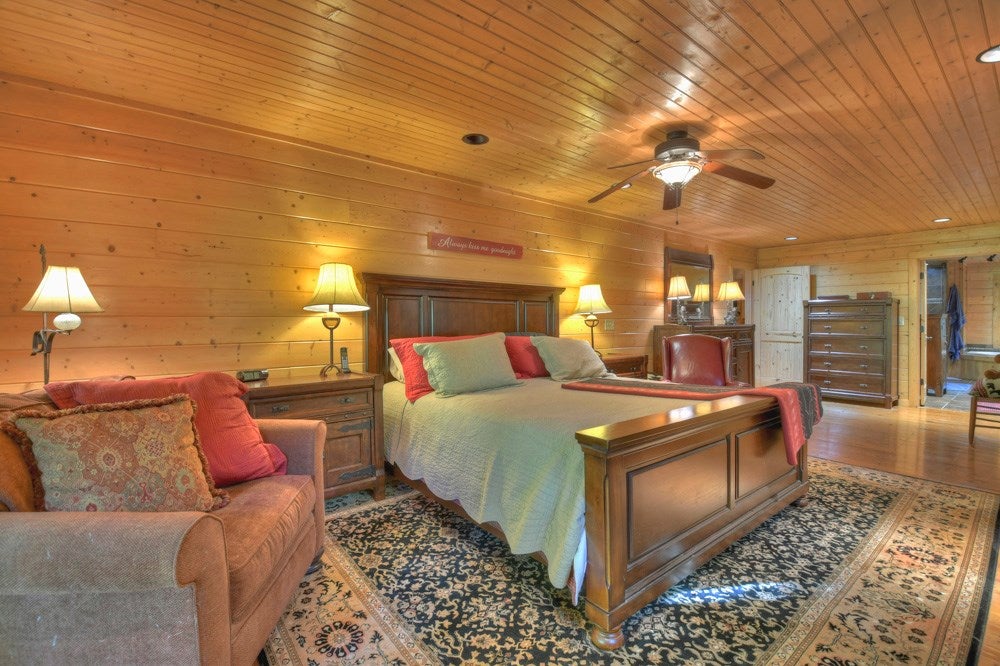 Blue Ridge, Georgia, 30513, United States, 4 Bedrooms Bedrooms, ,3 BathroomsBathrooms,Residential,For Sale,1858921