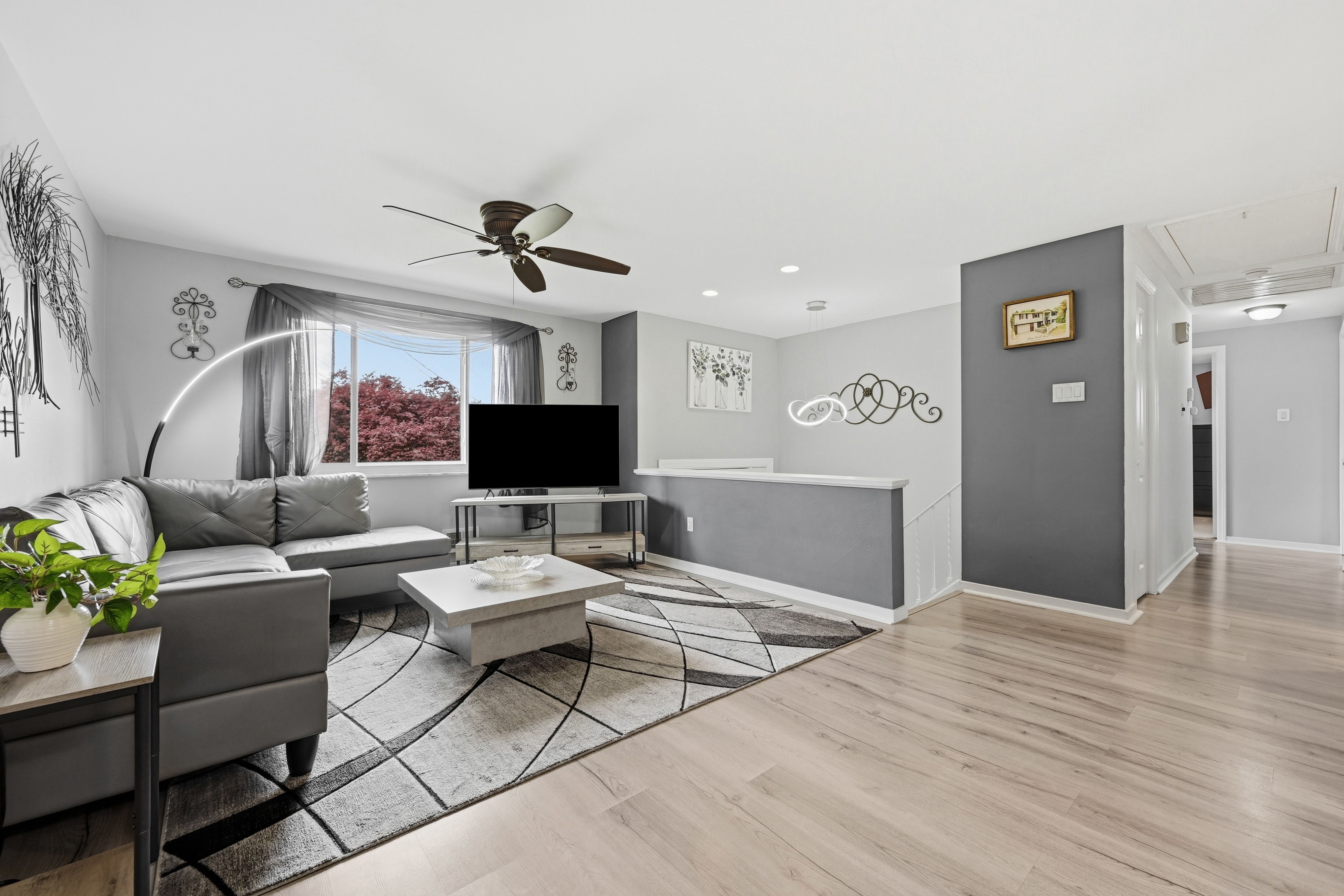  27 Flora Road, Pittsburgh, PA 15227 - 物件實景