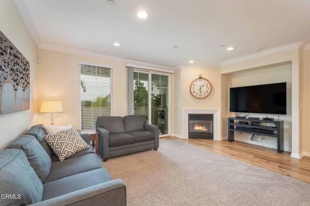 Oxnard, California, 93035, United States, 2 Bedrooms Bedrooms, ,3 BathroomsBathrooms,Residential,For Sale,1982158