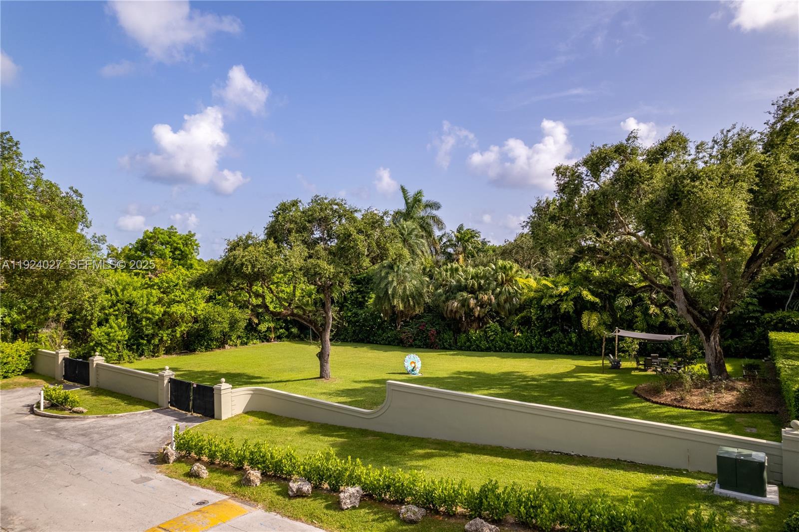 Coconut Grove, Florida, 33133, United States, ,Land,For Sale,2001655