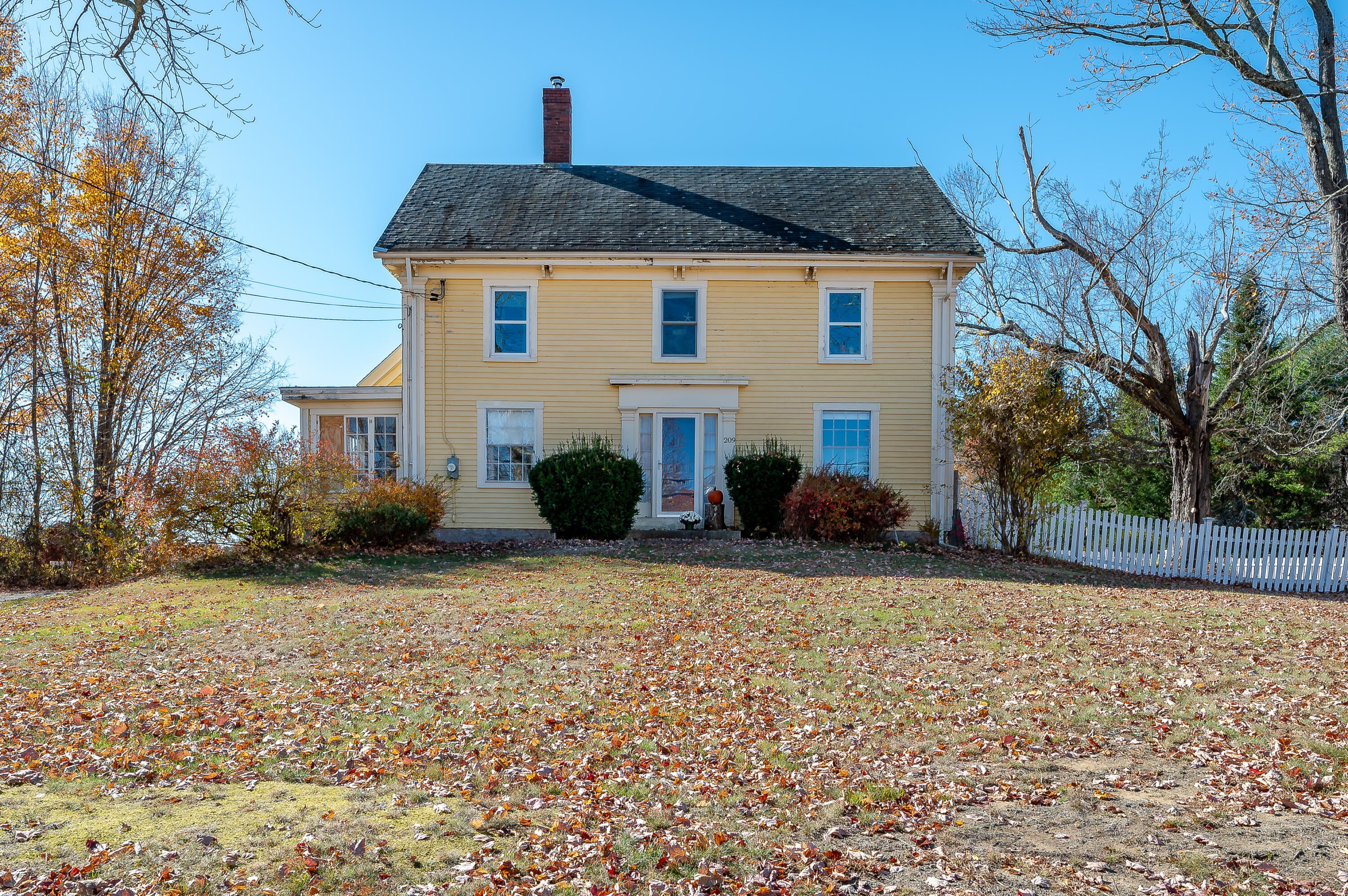 North Berwick, Maine, 03906, United States, 4 Bedrooms Bedrooms, ,2 BathroomsBathrooms,Residential,For Sale,1921414