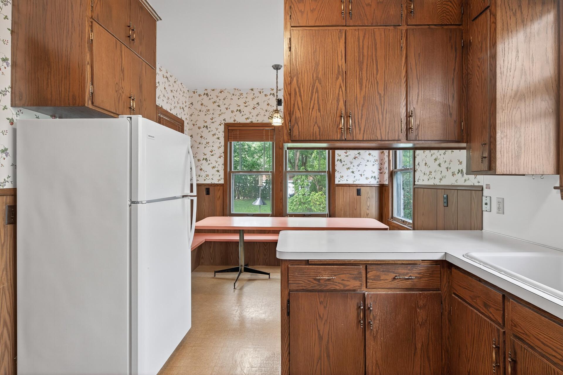 Minneapolis, Minnesota, 55409, United States, 4 Bedrooms Bedrooms, ,2 BathroomsBathrooms,Residential,For Sale,1959078