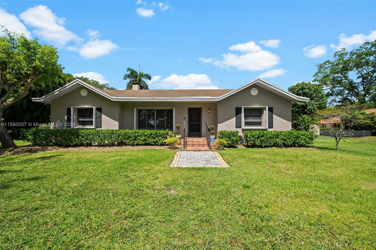 Pinecrest, Florida, 33156, United States, 2 Bedrooms Bedrooms, ,2 BathroomsBathrooms,Residential,For Sale,1885359