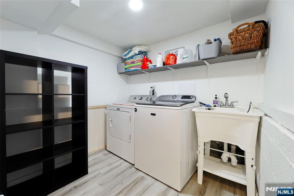 Northvale, New Jersey, 07647, United States, 4 Bedrooms Bedrooms, ,2 BathroomsBathrooms,Residential,For Sale,1986312