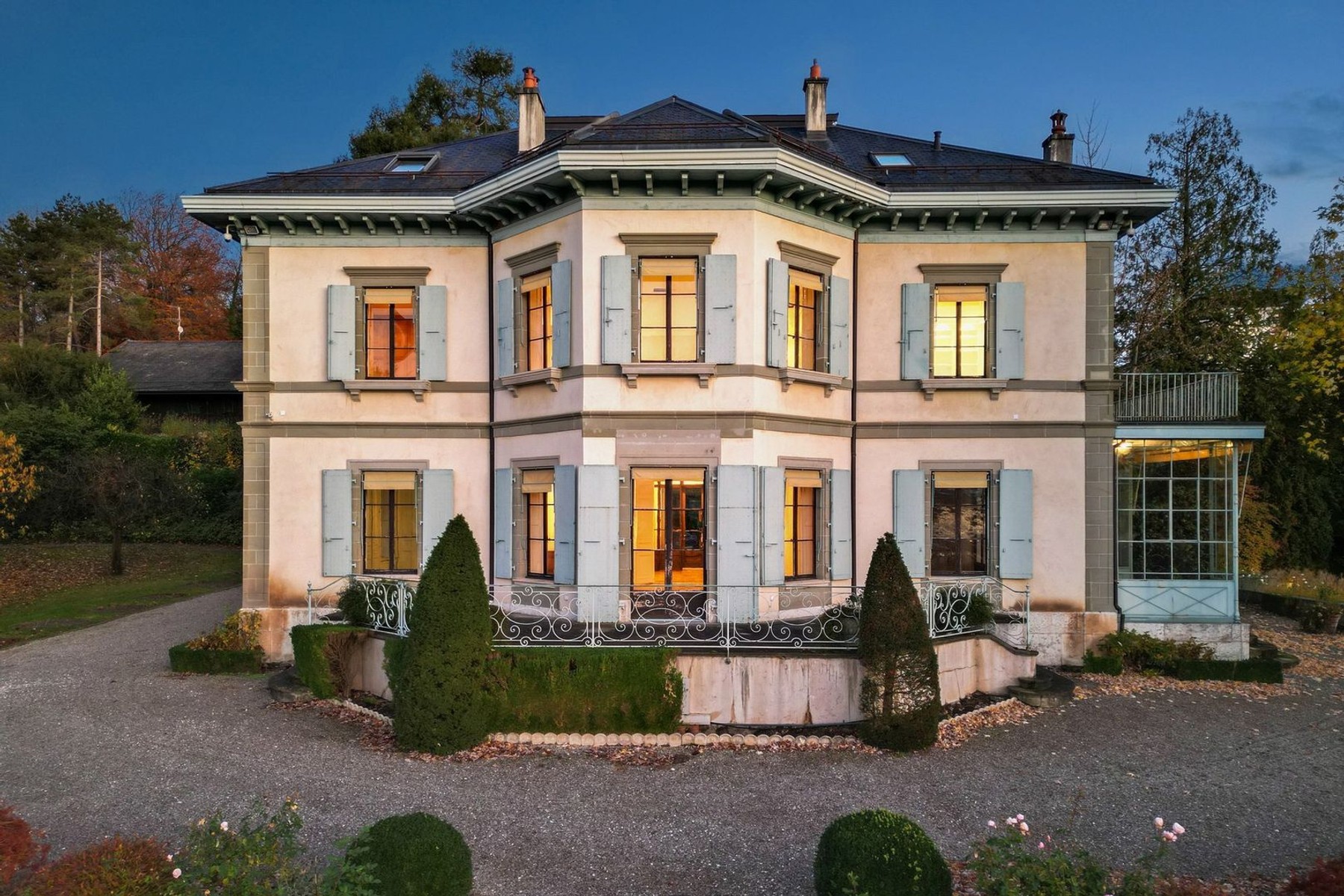  Stunning Mansion 
Rampe de Cologny - 物件實景