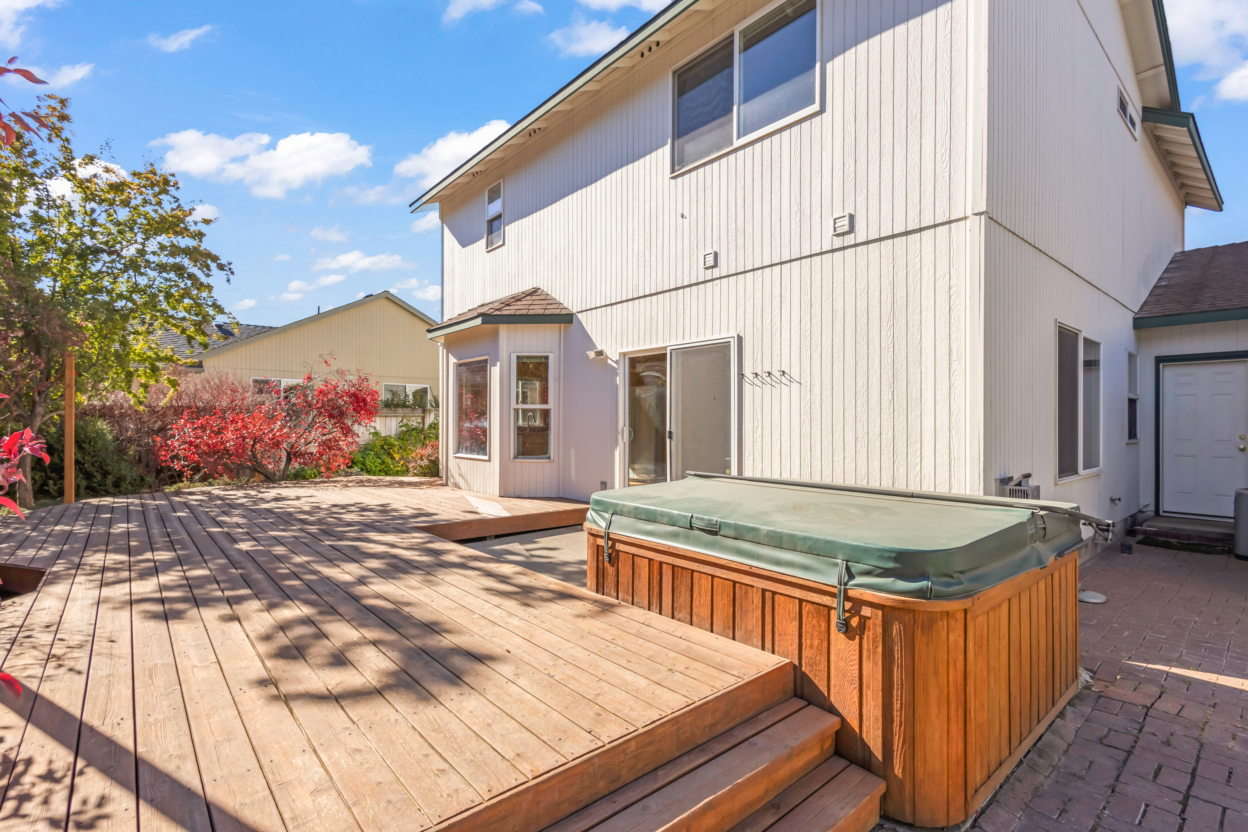 Redmond, Oregon, 97756, United States, 3 Bedrooms Bedrooms, ,3 BathroomsBathrooms,Residential,For Sale,1985077