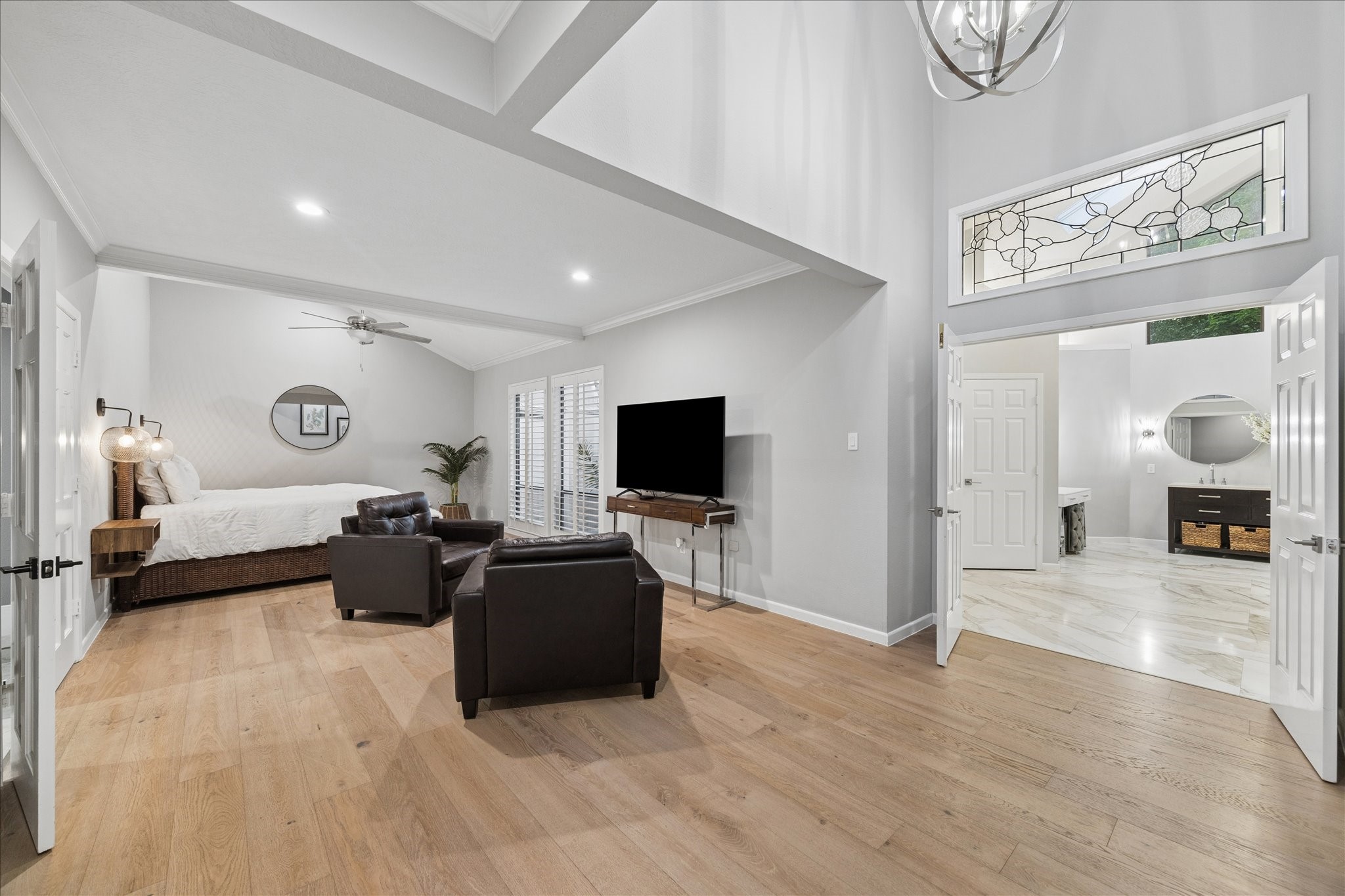  2411 Oakbank Drive - 物件實景