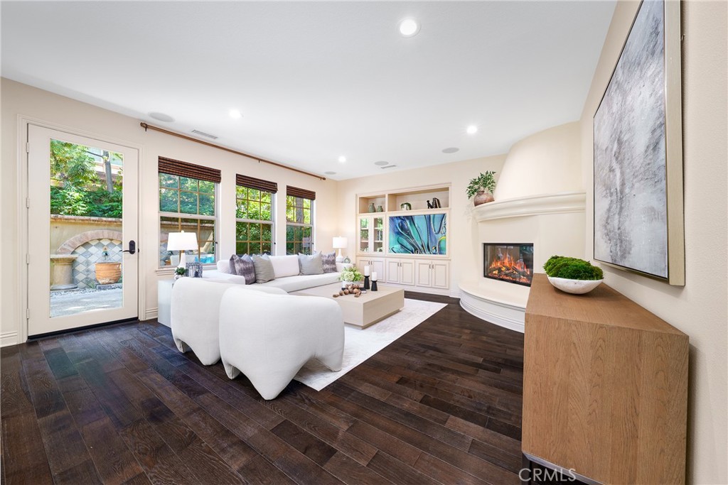 Irvine, California, 92620, United States, 5 Bedrooms Bedrooms, ,5 BathroomsBathrooms,Residential,For Sale,1932589