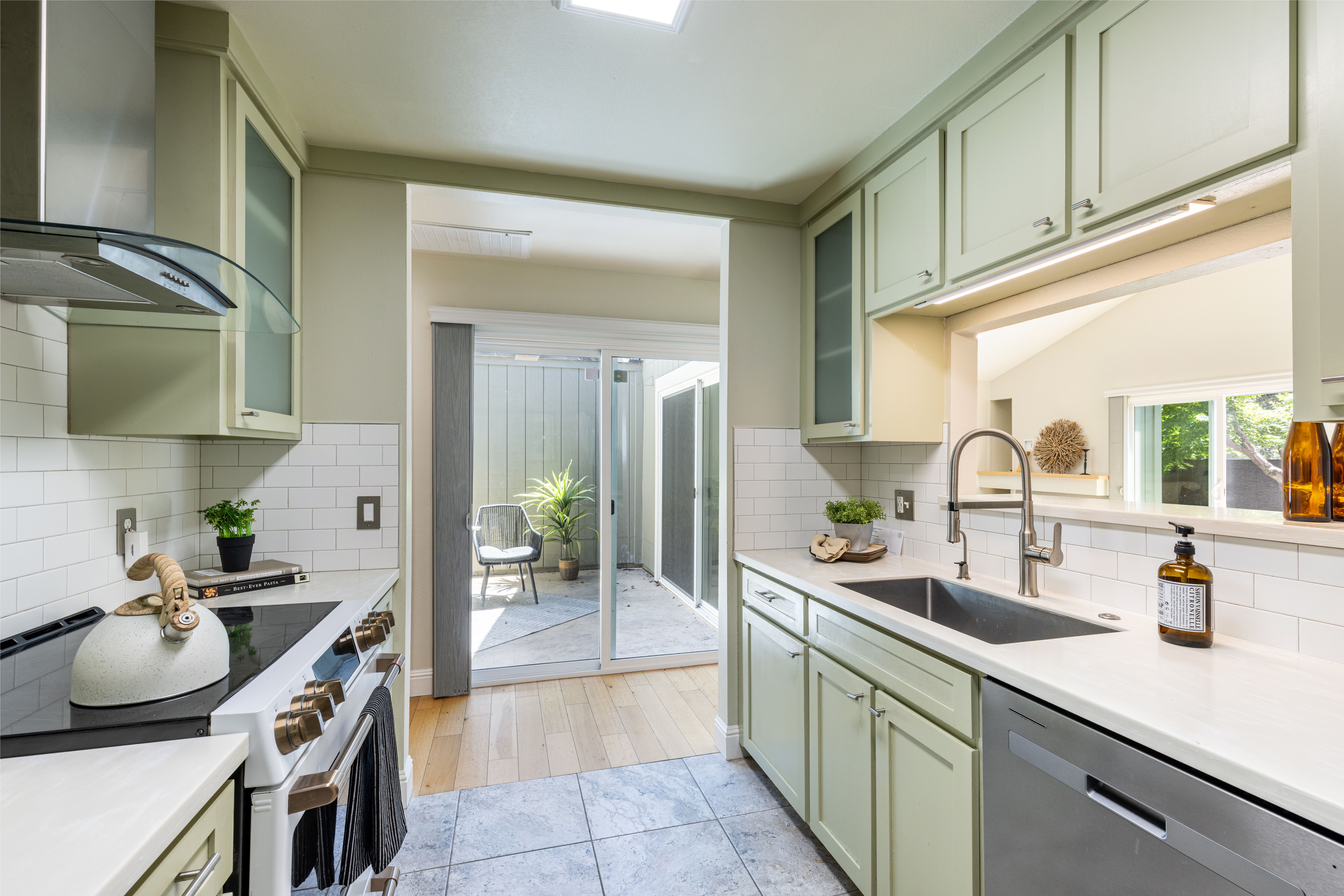  Willowcreek Townhome - 物件實景