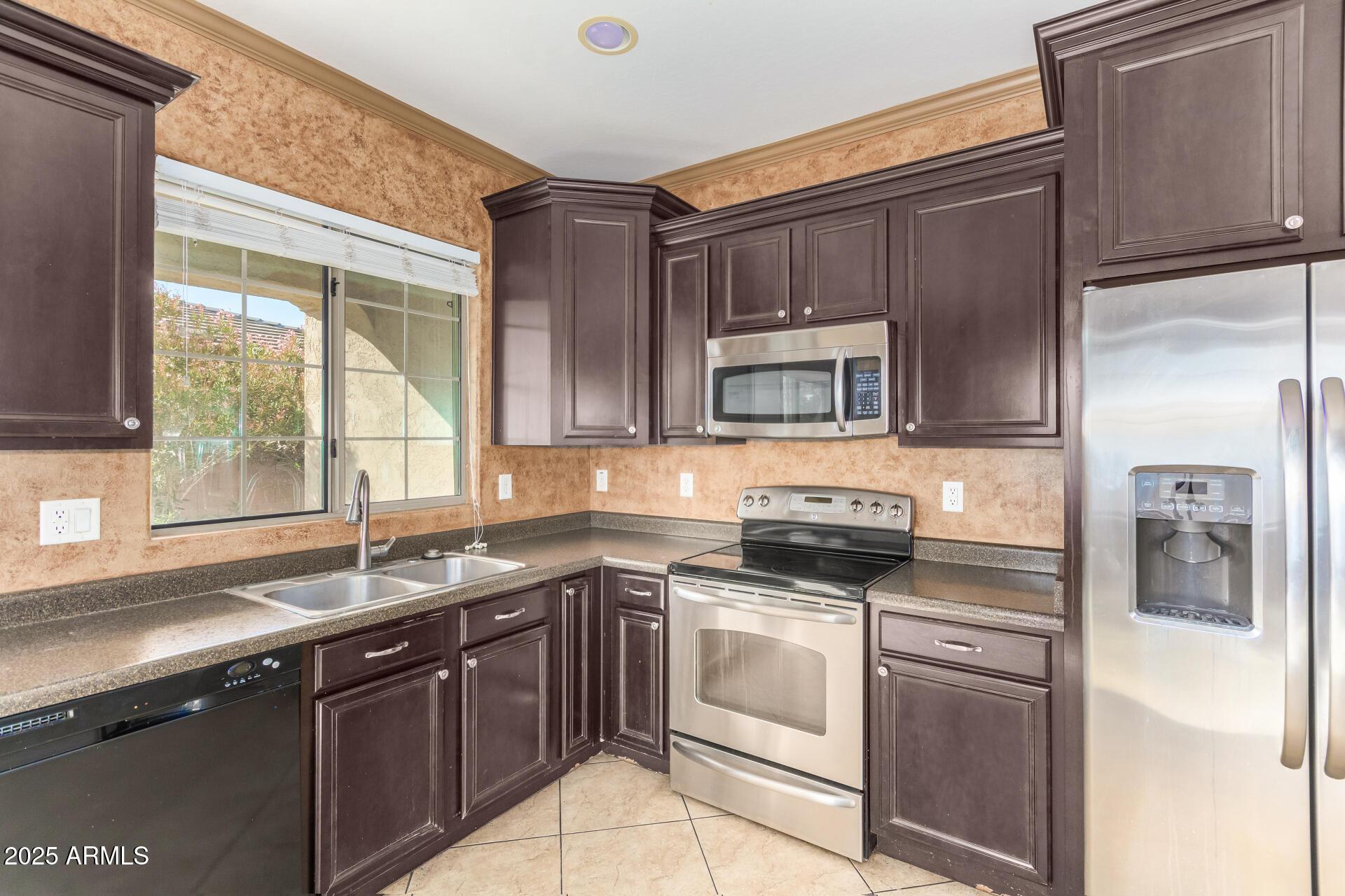 Chandler, Arizona, 85225, United States, 3 Bedrooms Bedrooms, ,2 BathroomsBathrooms,Residential,For Sale,1852151