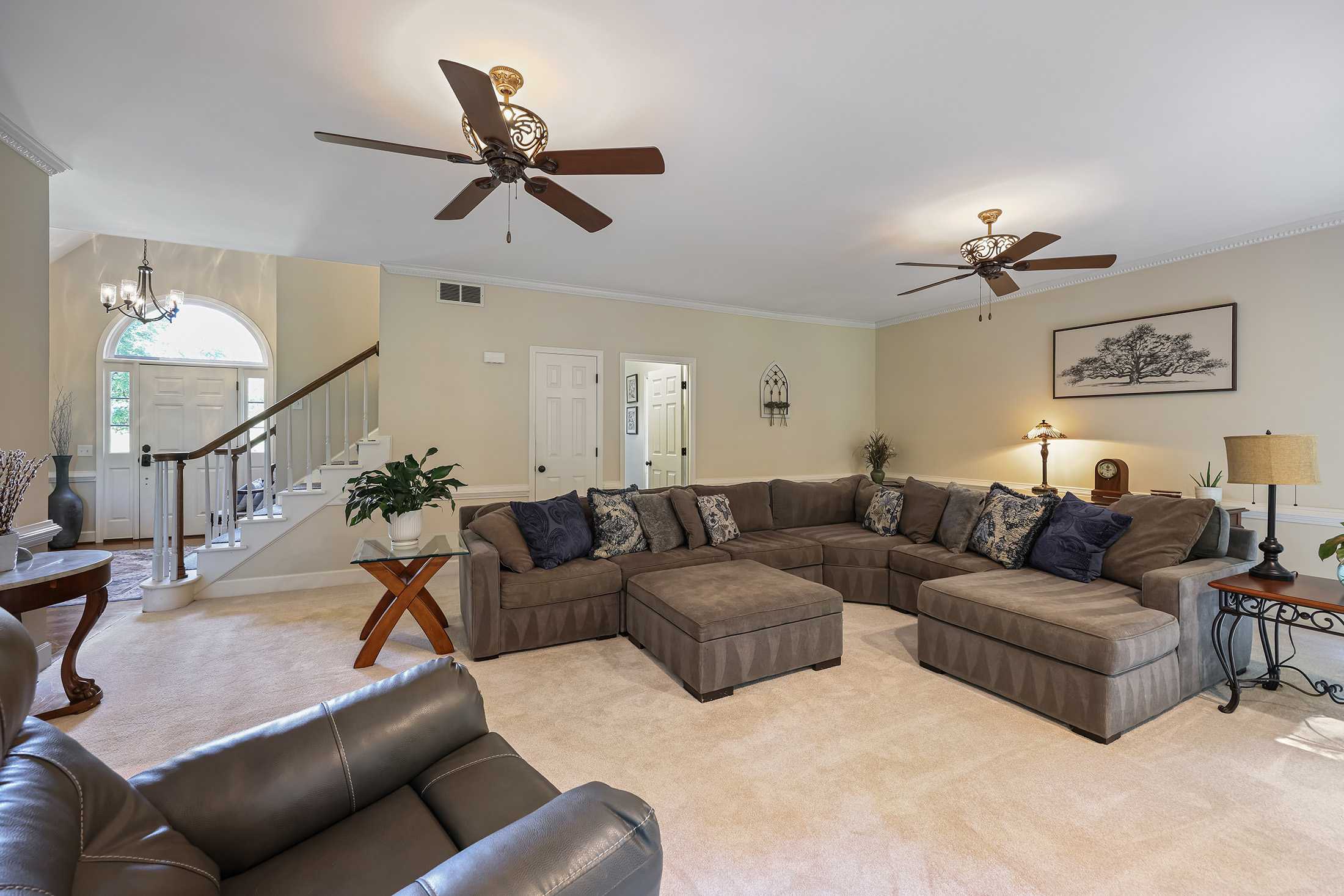  Beautifully Maintained Home in Highly Desirable Lee’s Crossing - 物件實景