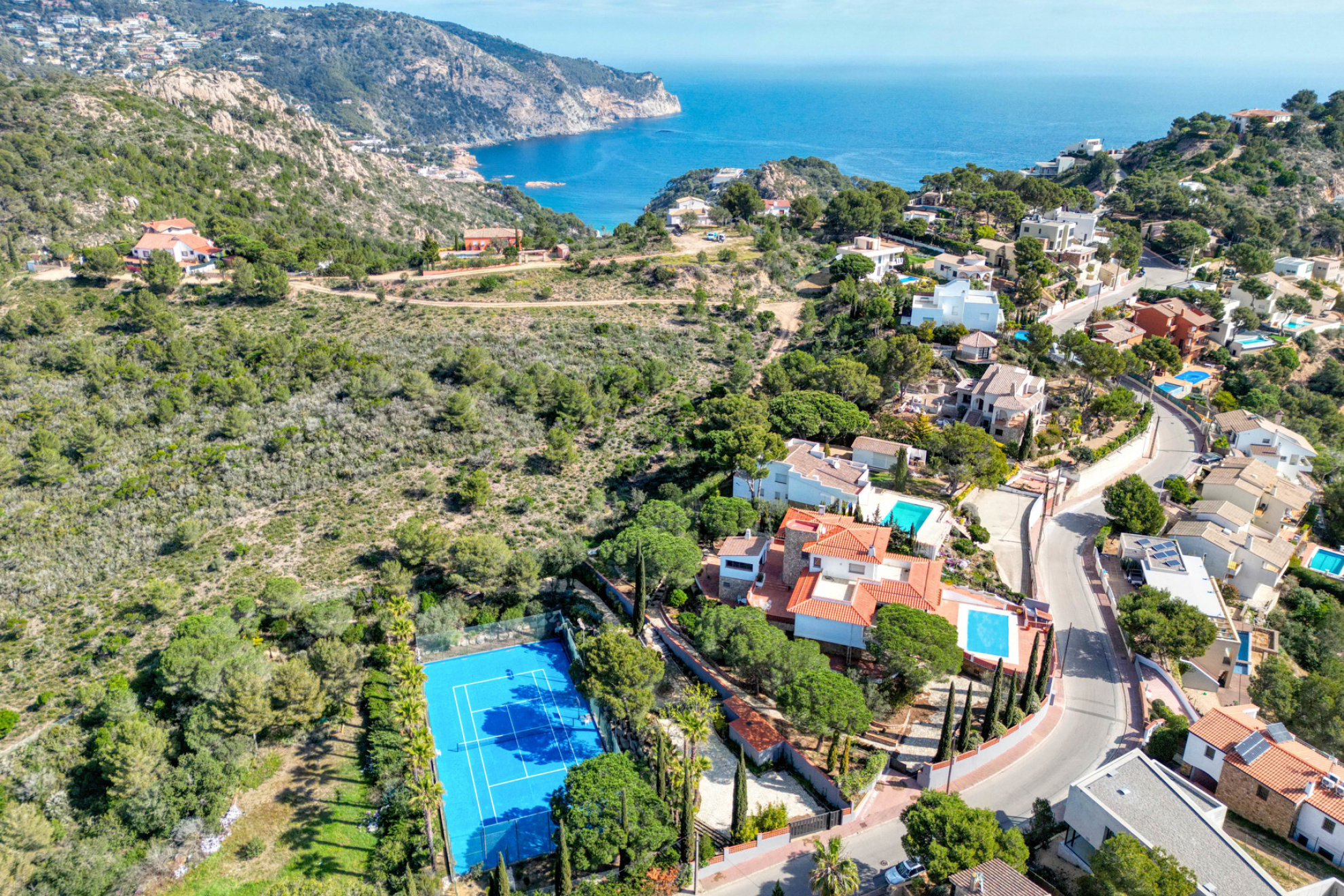  Property with charm and potential with sea and mountain views, Tamariu - 物件實景