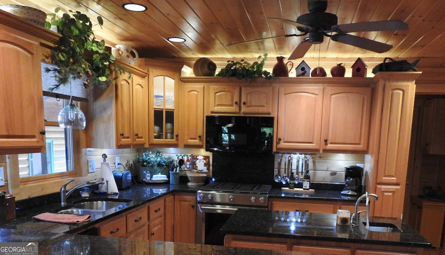 Morganton, Georgia, 30560, United States, 4 Bedrooms Bedrooms, ,4 BathroomsBathrooms,Residential,For Sale,1859074