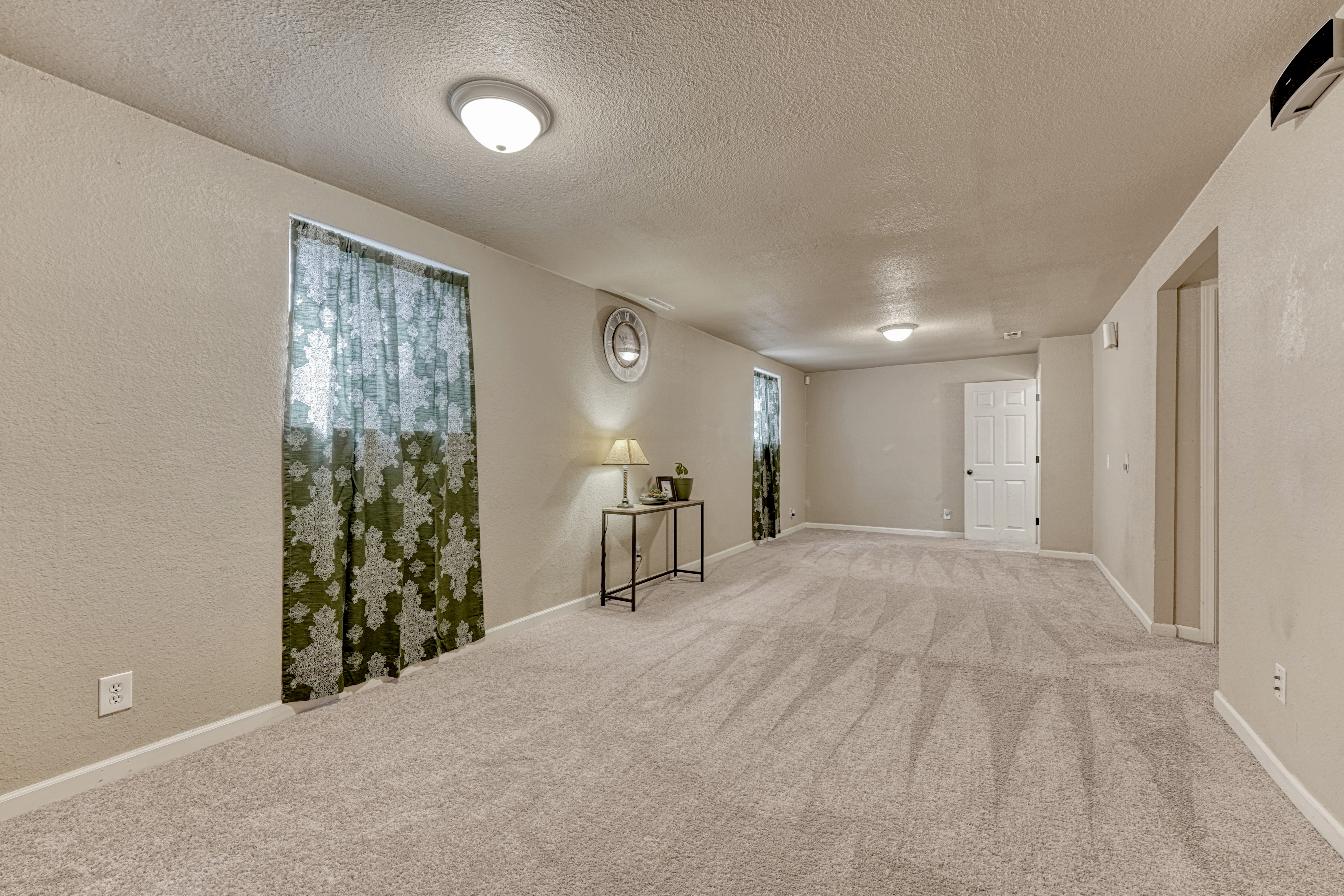  Move-In Ready Ranch Home with 6 Bedrooms in Southburough - 物件實景