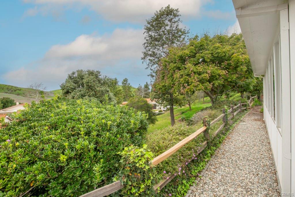 Laguna Woods, California, 92637, United States, 2 Bedrooms Bedrooms, ,Residential,For Sale,2005707