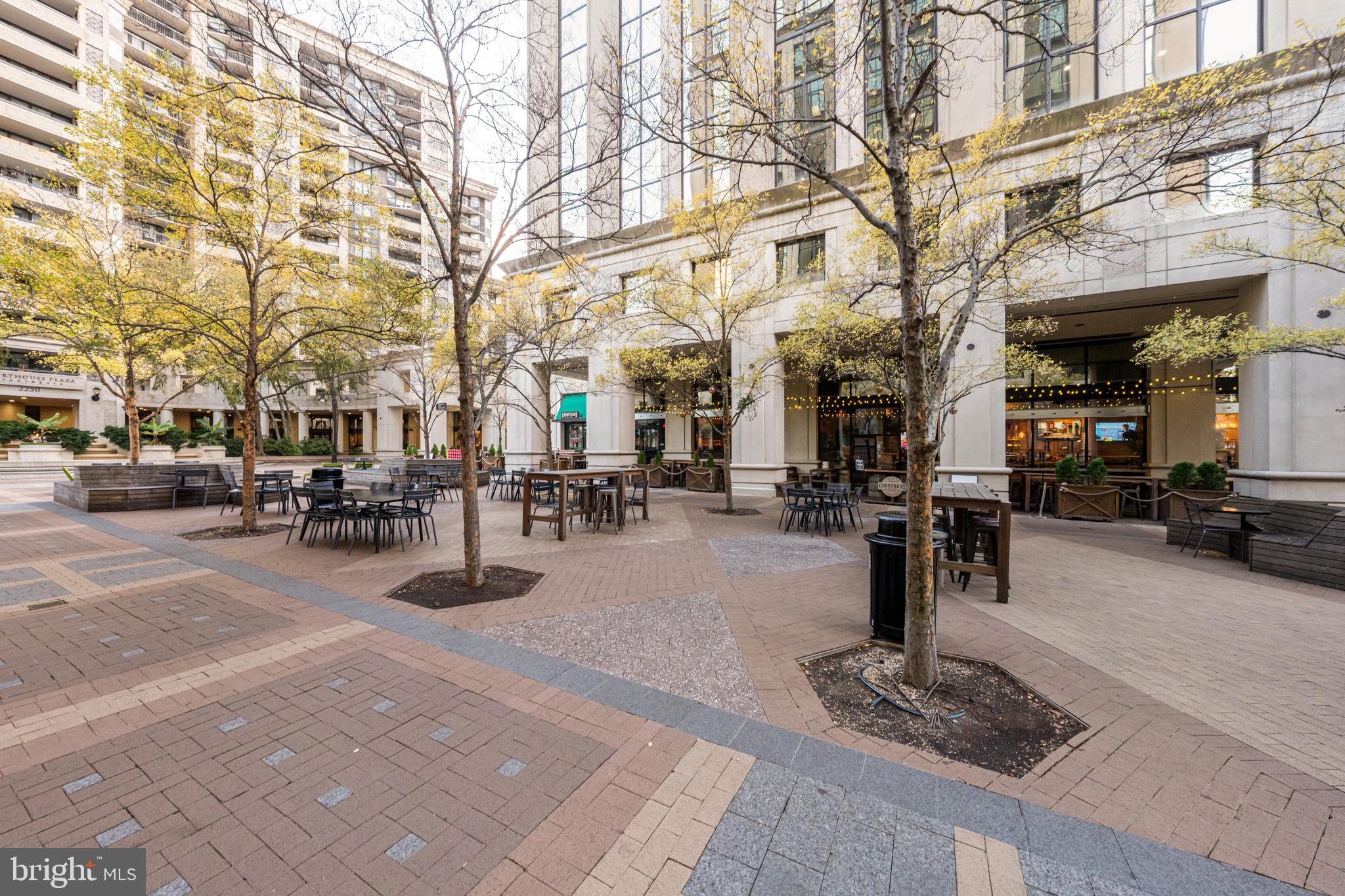 Arlington, Virginia, 22209, United States, 2 Bedrooms Bedrooms, ,2 BathroomsBathrooms,Residential,For Sale,1992776