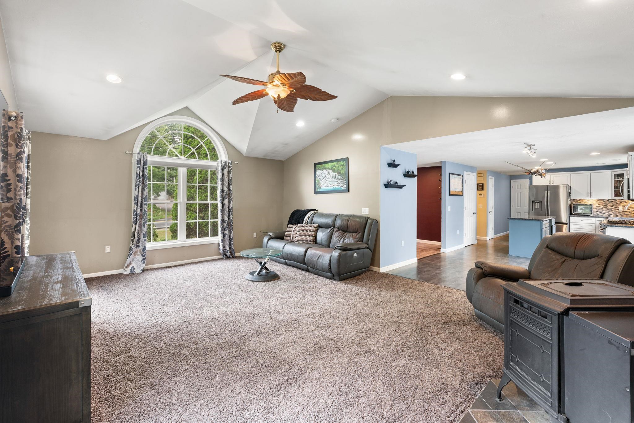 Londonderry, New Hampshire, 03053, United States, ,Residential,For Sale,1916395