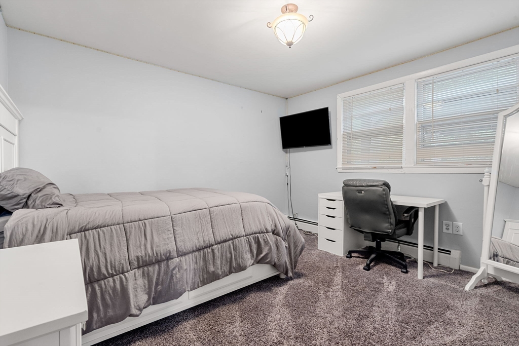 Tewksbury, Massachusetts, 01876, United States, 3 Bedrooms Bedrooms, ,1 BathroomBathrooms,Residential,For Sale,1918514