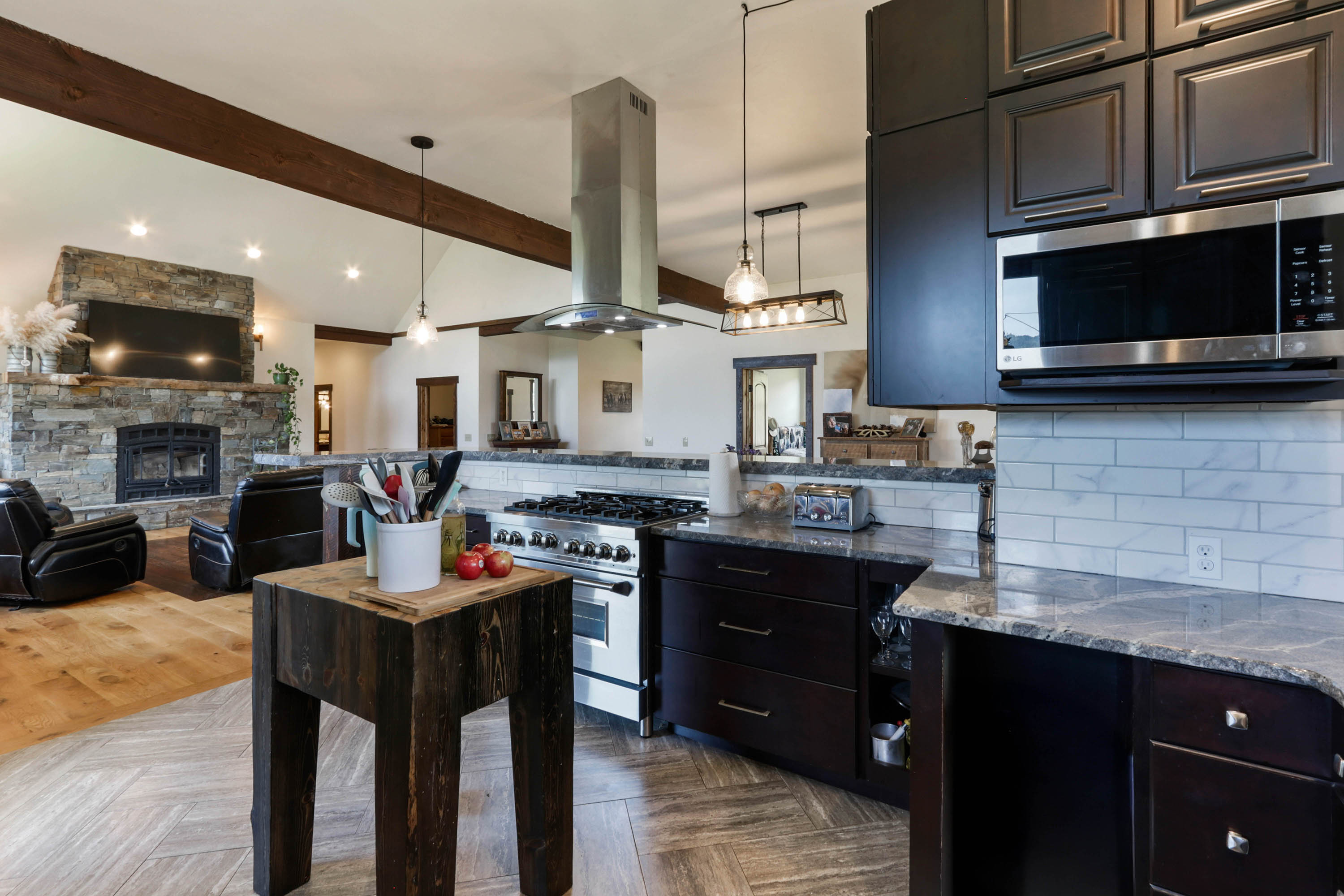 Clark Fork, Idaho, 83811, United States, 3 Bedrooms Bedrooms, ,2 BathroomsBathrooms,Residential,For Sale,1975167