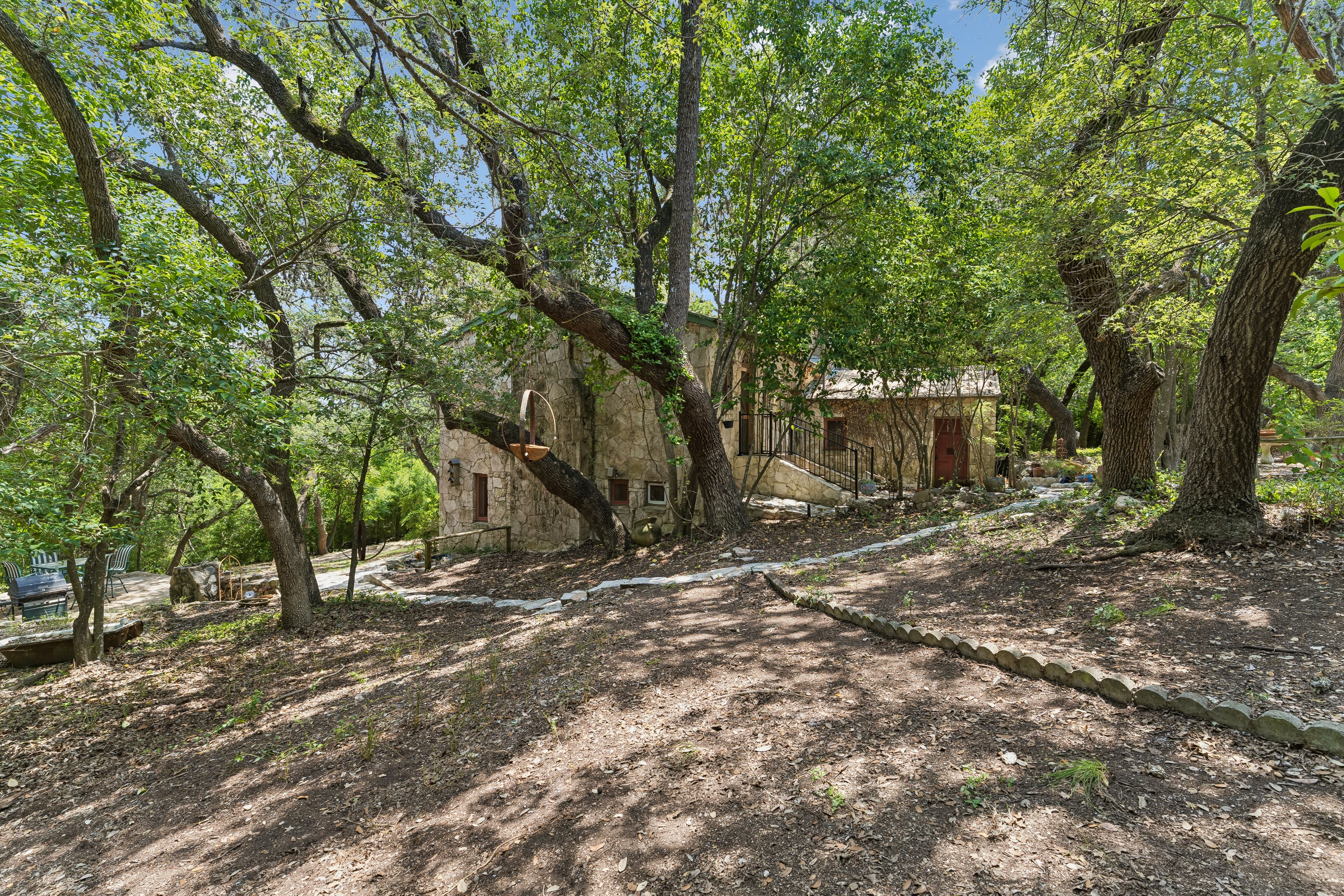  Spanish-Style Historic Woodland Retreat in Helotes - 物件實景