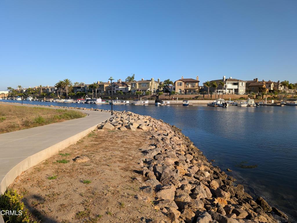 Oxnard, California, 93035, United States, 2 Bedrooms Bedrooms, ,3 BathroomsBathrooms,Residential,For Sale,1982158