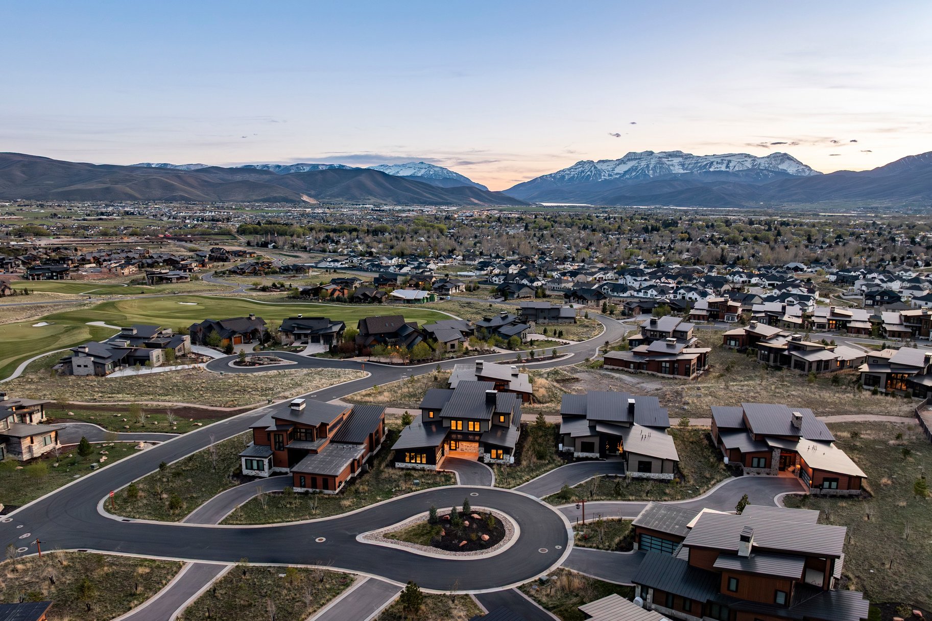  Modern Red Ledges home with Full Golf Membership Available - Fully Furnished - 物件實景