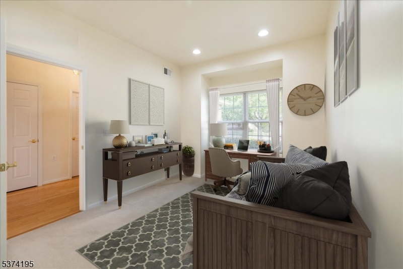 Franklin Twp., New Jersey, 08873, United States, 3 Bedrooms Bedrooms, ,2 BathroomsBathrooms,Residential,For Sale,1908431