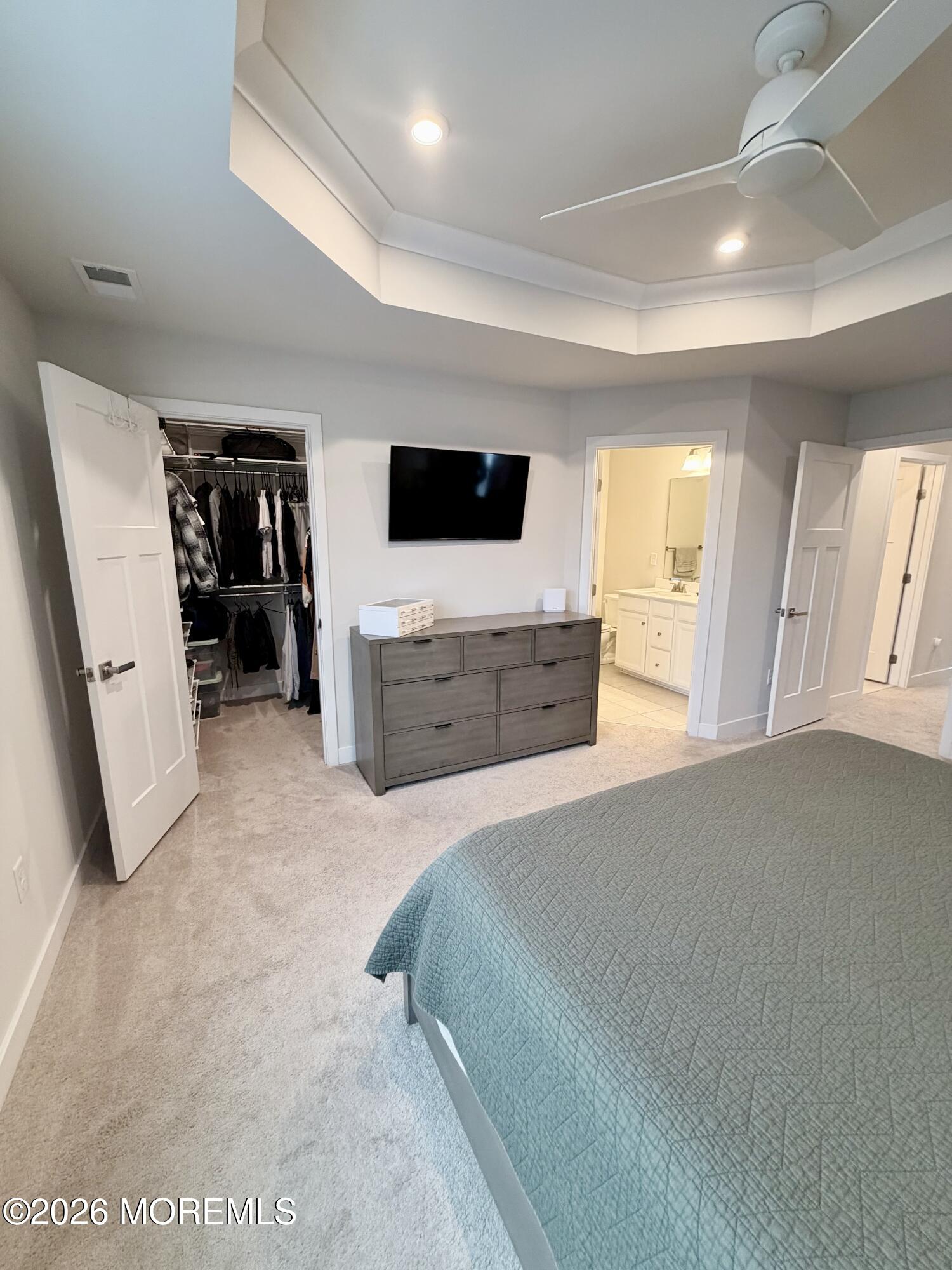 Parlin, New Jersey, 08859, United States, 3 Bedrooms Bedrooms, ,3 BathroomsBathrooms,Residential,For Sale,2010964