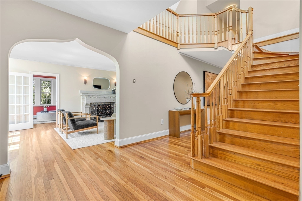 Brookline, Massachusetts, 02446, United States, 6 Bedrooms Bedrooms, ,4 BathroomsBathrooms,Residential,For Sale,1921291