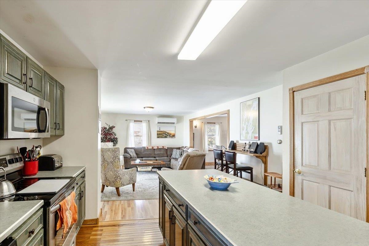 St. Albans Town, Vermont, 05478, United States, 4 Bedrooms Bedrooms, ,2 BathroomsBathrooms,Residential,For Sale,2022571