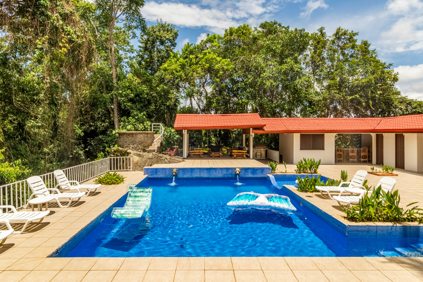 Quebradas, Perez Zeledon, Perez Zeledon, San Jose, CR, 5 Bedrooms Bedrooms, ,5 BathroomsBathrooms,Residential,For Sale,Quebradas, Perez Zeledon,1609736