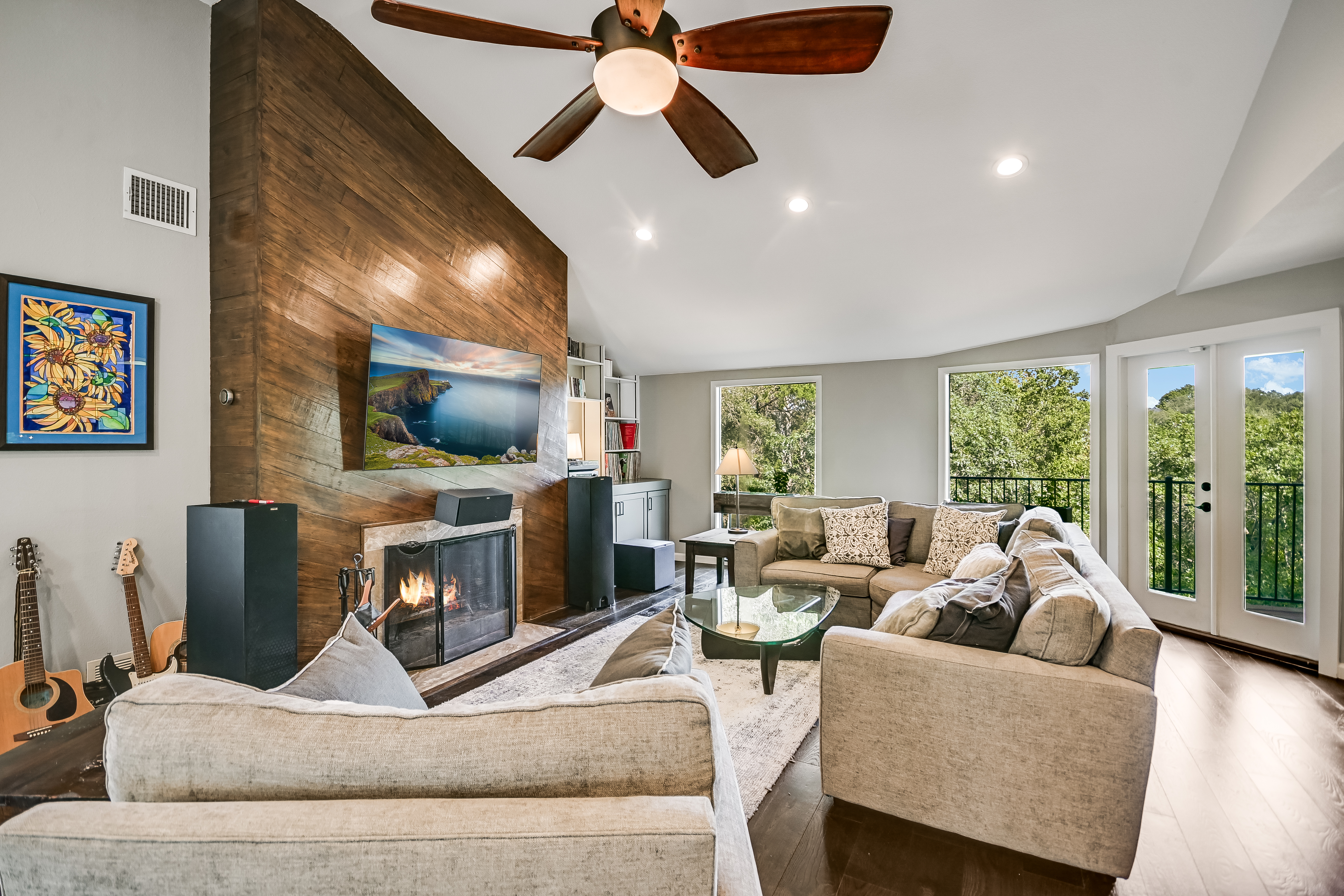  JUST LISTED - Treetop living in Lost Creek - 物件實景